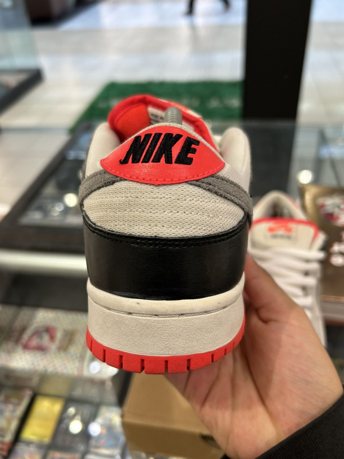Nike SB Nike sb infared orange label Size US 9 / EU 42 - 9 Thumbnail