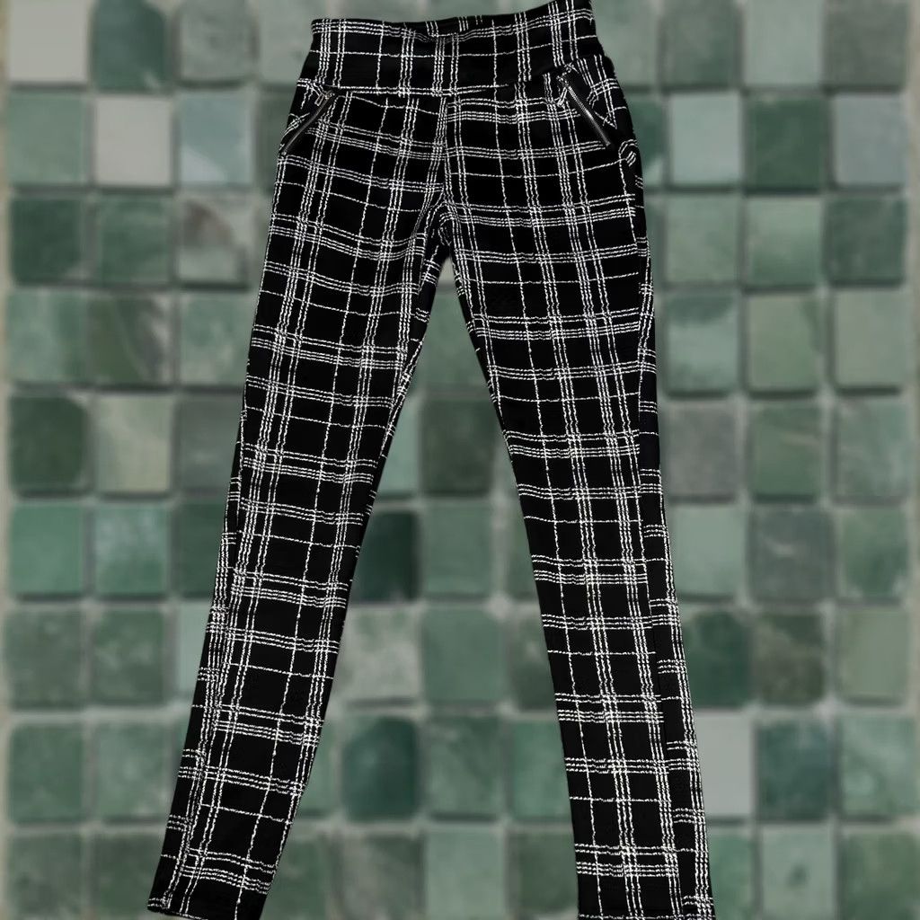 Vintage ShoSho Pants Womens Small Black White Plaid Skinny Stretch Zip Pockets Leggings Size 28" / US 6 / IT 42 - 1 Thumbnail