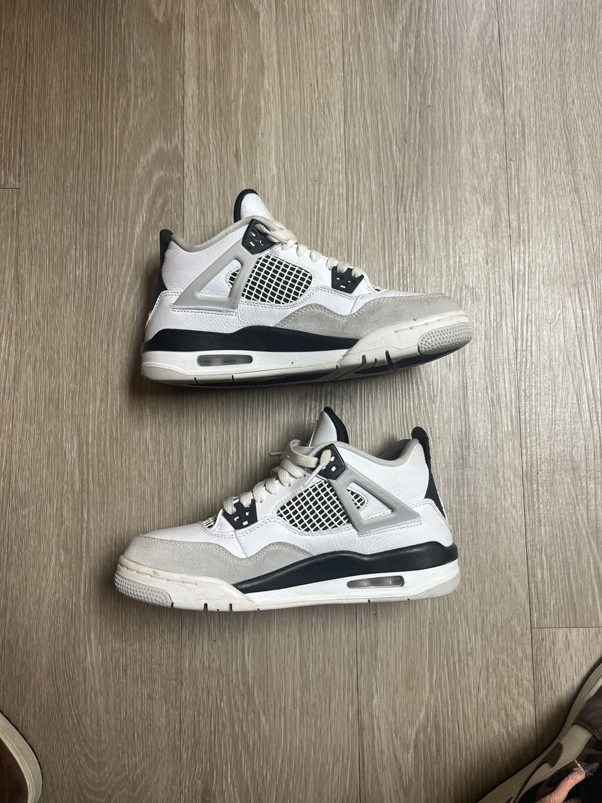 Jordan Brand Air Jordan 4 Retro (GS) Size US 6 / EU 39 - 4 Thumbnail