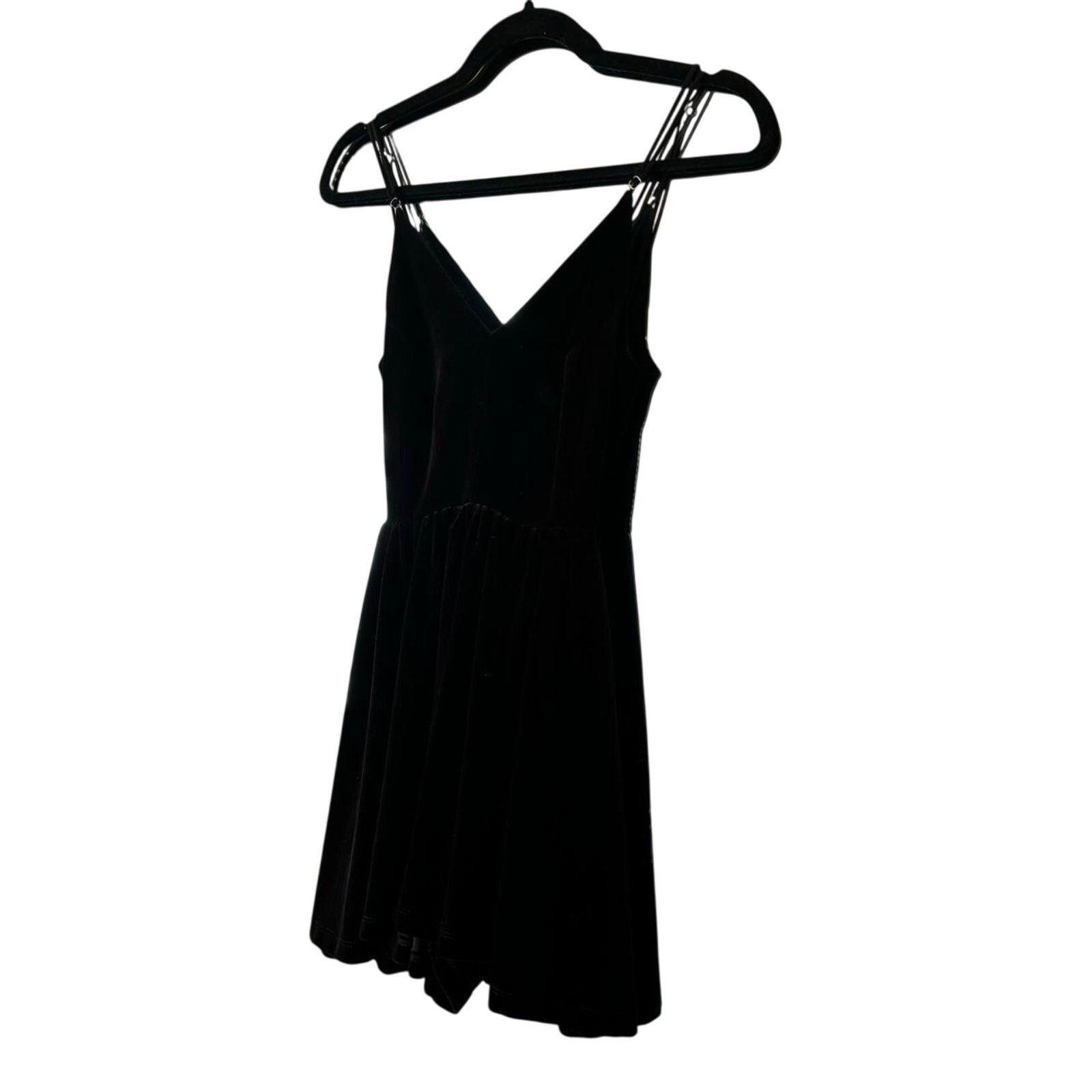 Urban Outfitters Silence + Noise Black Velvet Romper XS Little Black Dress Size XS / US 0-2 / IT 36-38 - 3 Thumbnail