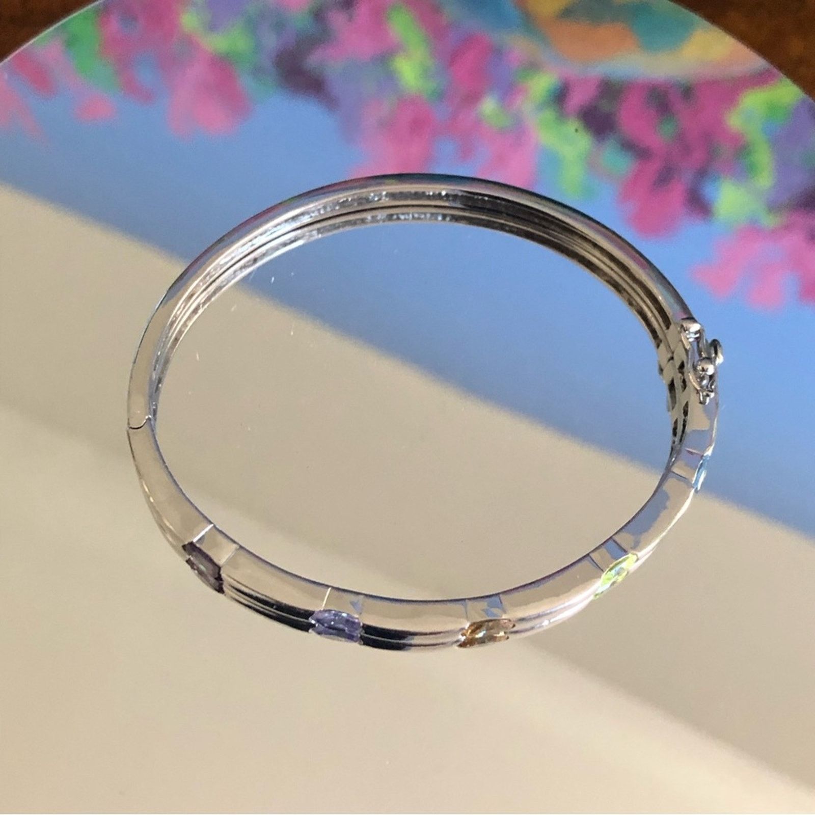 Jewelry Oval colorful glass stone silver bangle bracelet Size ONE SIZE - 2 Thumbnail