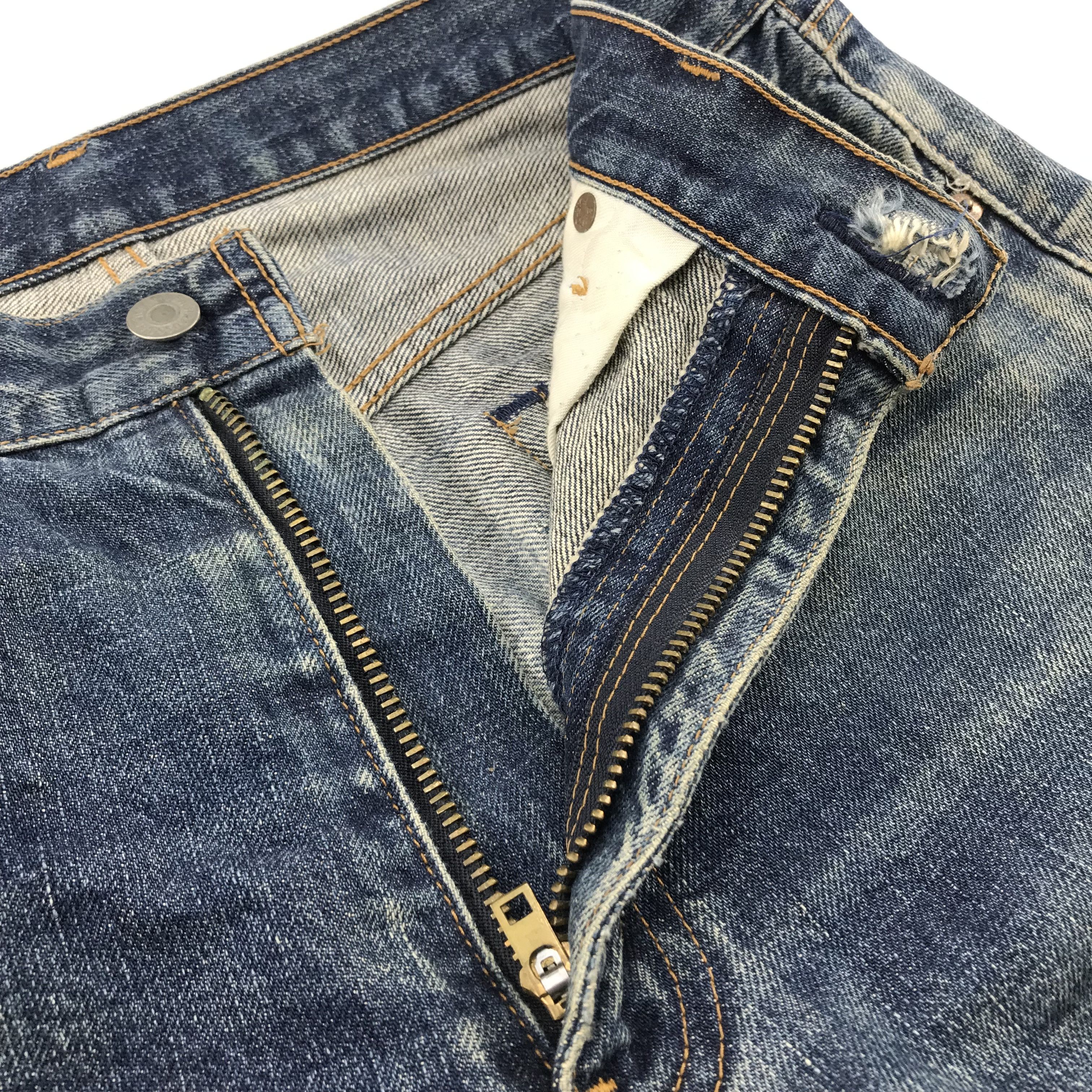 Levi's Vintage Levis 502 Jeans Selvedge Distressed Denim KJ3470 Size US 32 / EU 48 - 14 Thumbnail