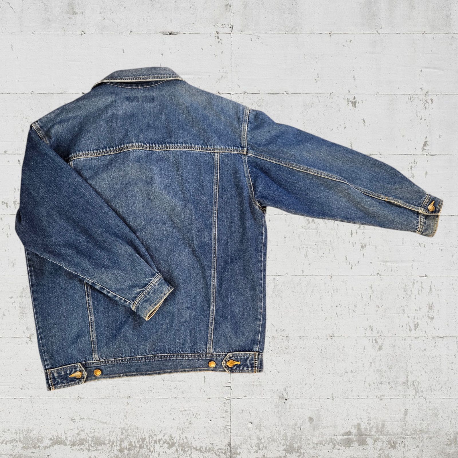 Vintage Vintage Medium Wash Denim Trucker Jacket Size Large Size L / US 10 / IT 46 - 7 Thumbnail
