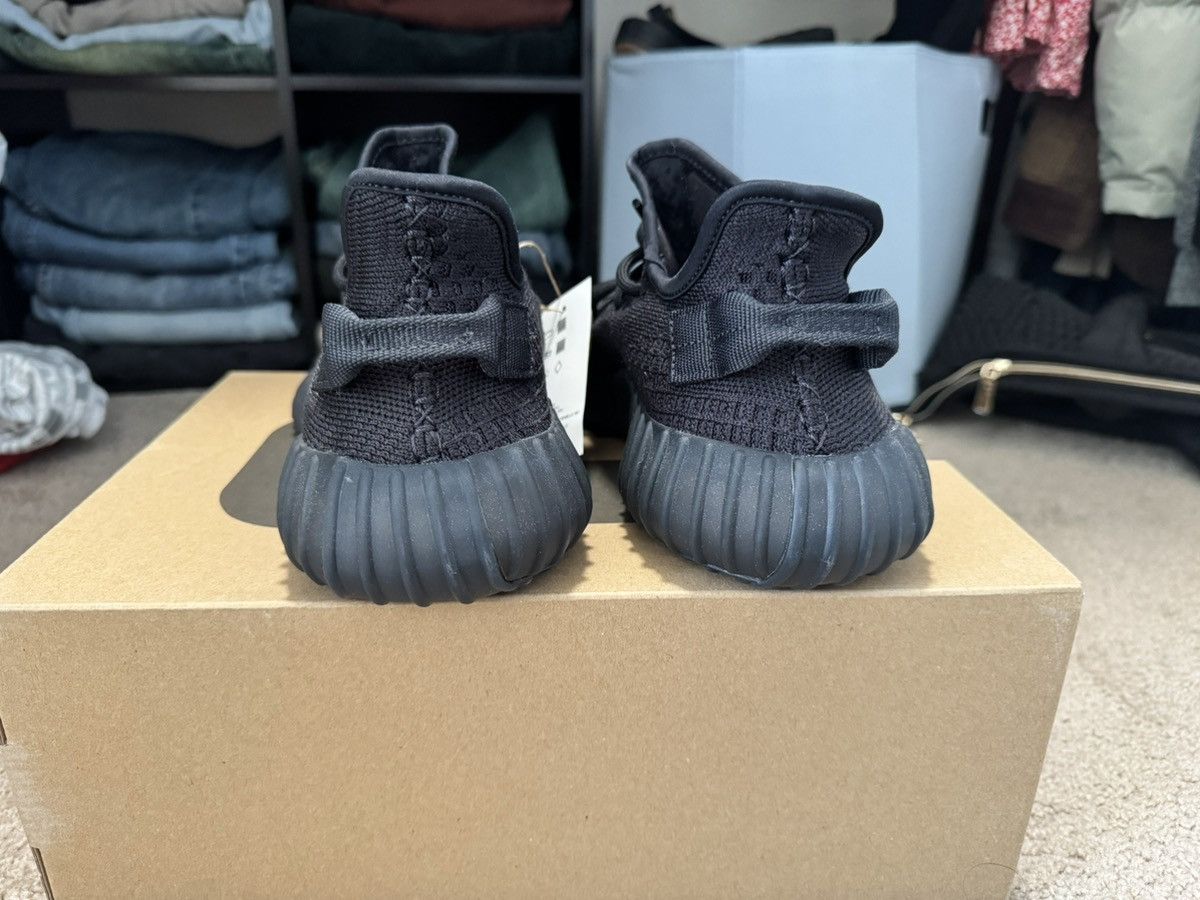 Adidas Yeezy 350 V2 - Onyx 9.5 Size US 9.5 / EU 42-43 - 3 Thumbnail