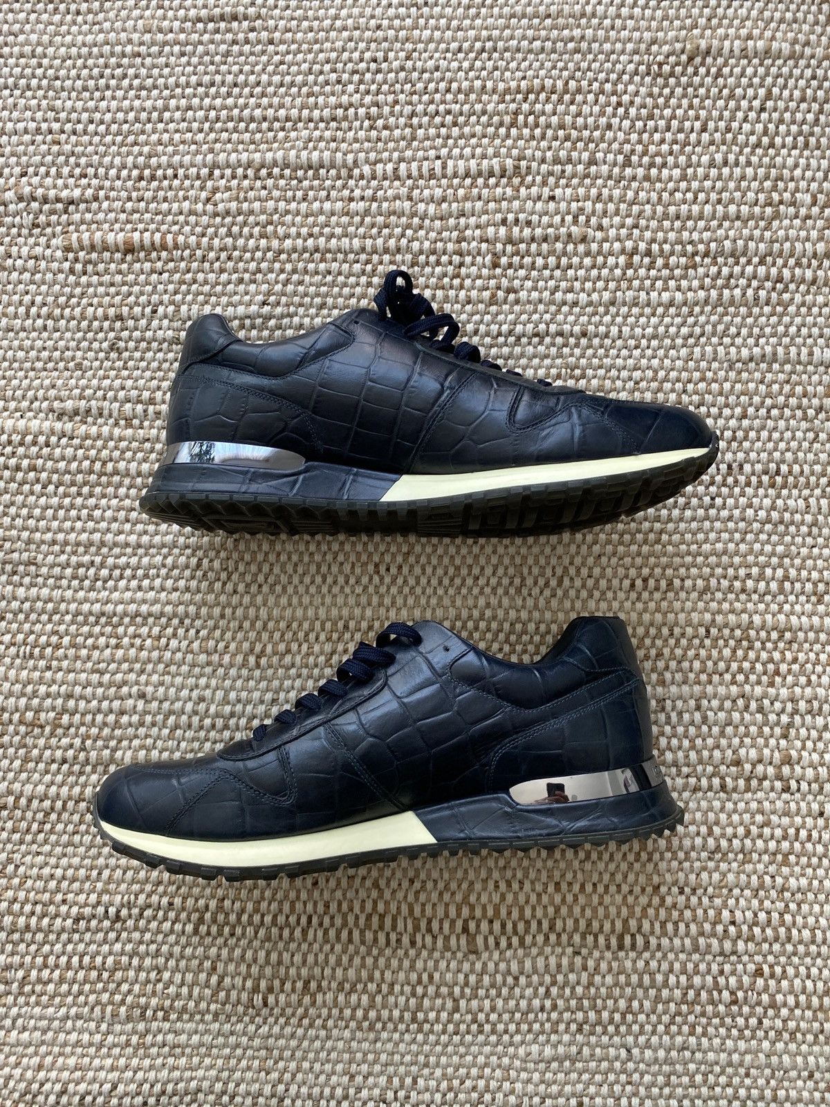 Louis Vuitton Louis Vuitton Run Away Size US 8.5 / EU 41-42 - 2 Thumbnail
