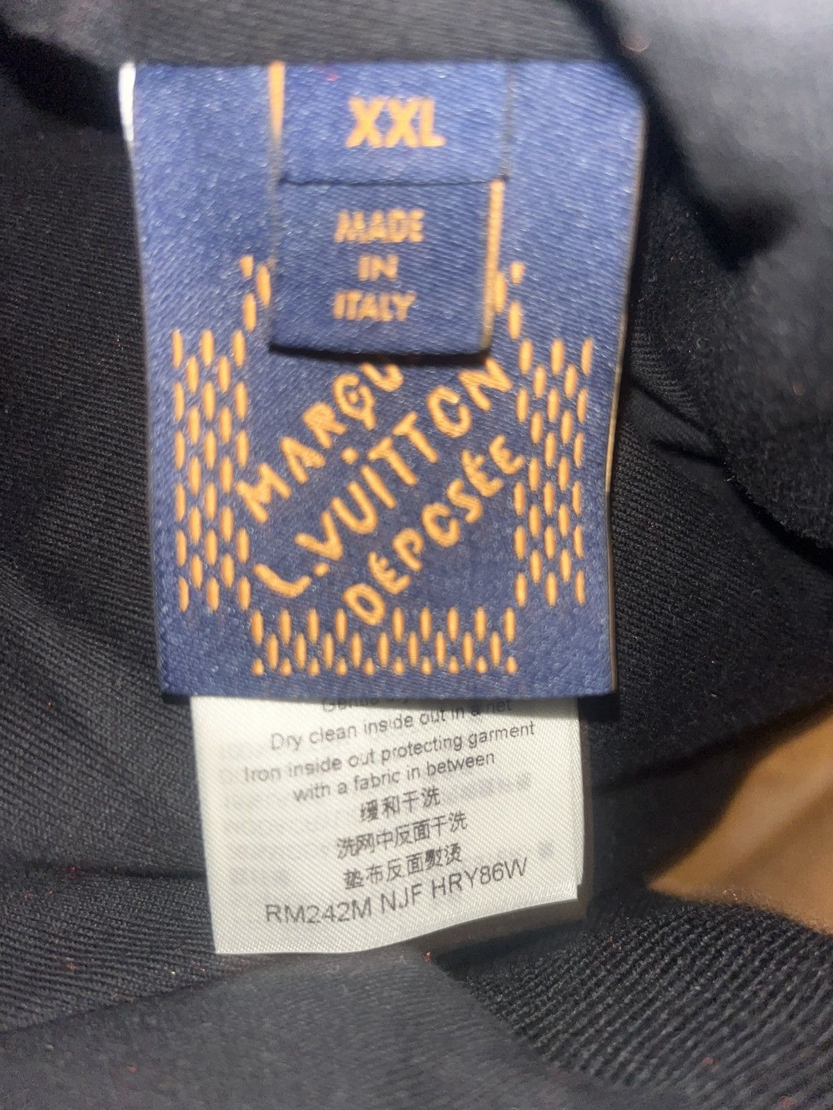 Louis Vuitton Louis Vuitton Damier Fleece Blouson Red Plaid Size US XXL / EU 58 / 5 - 9 Thumbnail
