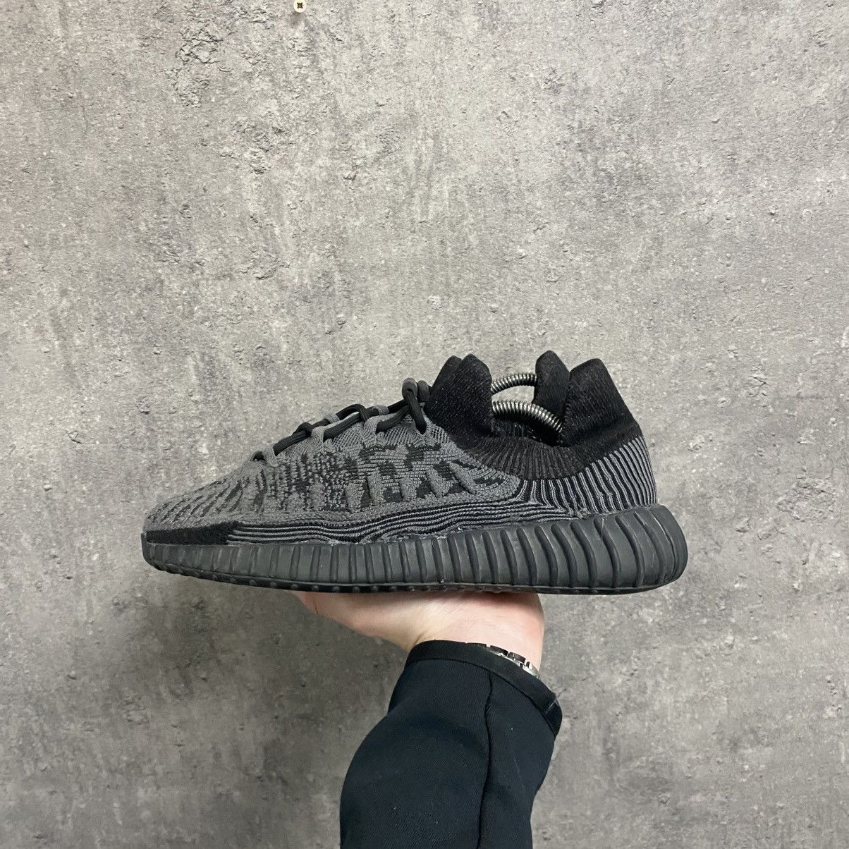 Adidas × Kanye West Adidas Yeezy Boost 350 V2 Sneakers Size US 8 / EU 41 - 4 Thumbnail