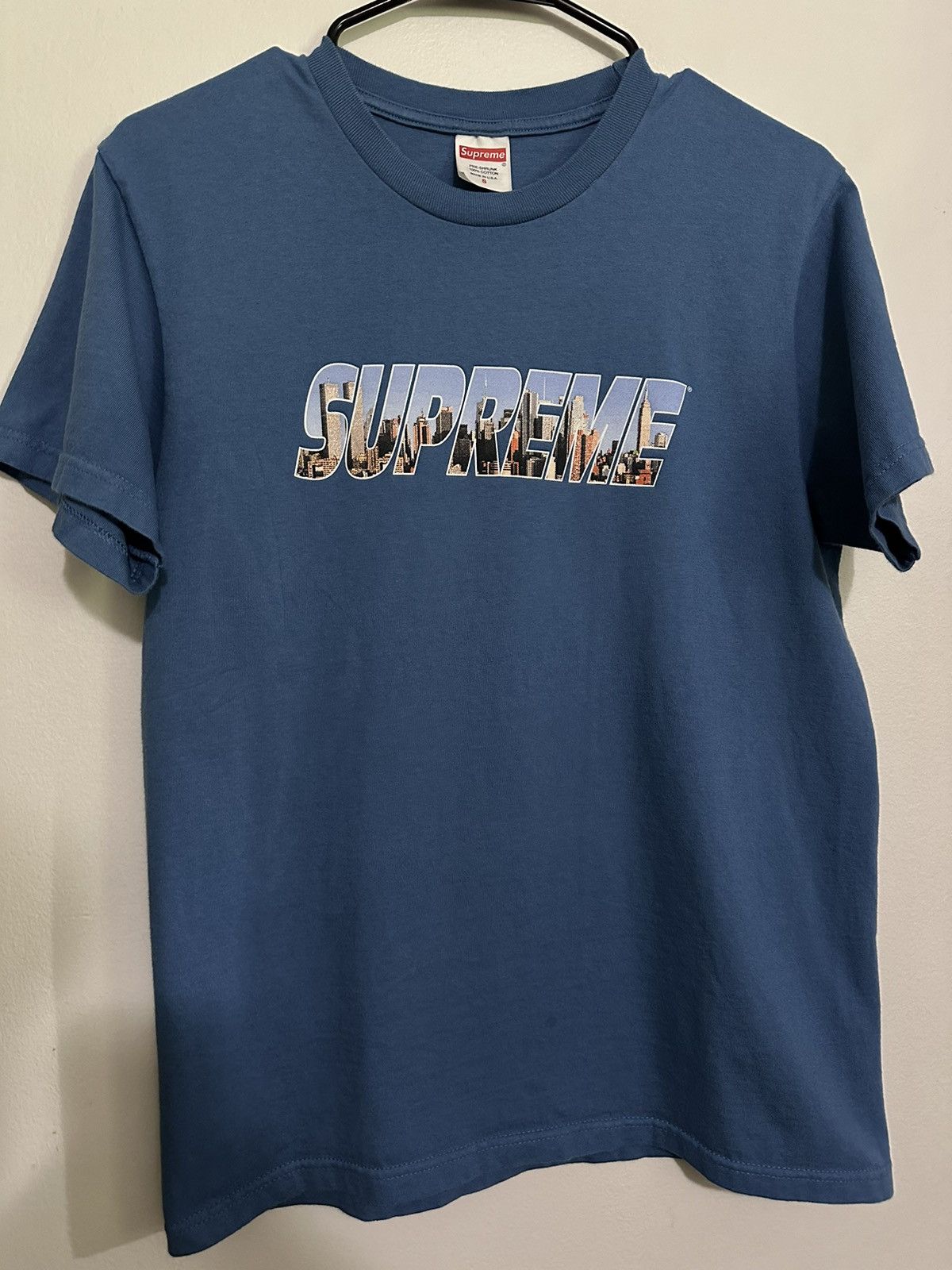 Supreme Supreme Gotham Tee Size US S / EU 44-46 / 1 - 1 Thumbnail