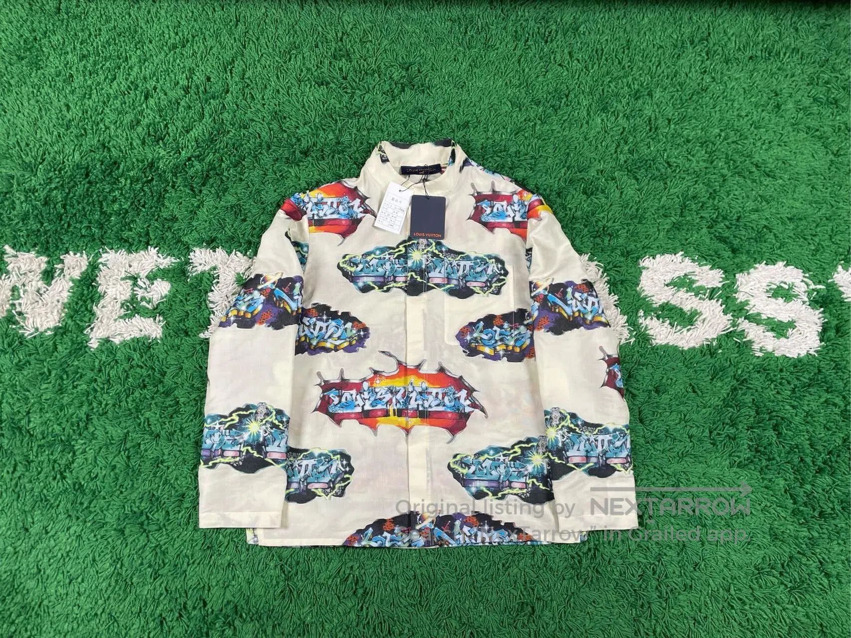 Louis Vuitton Louis Vuitton LV Graffiti Long Sleeve Shirt. Size US S / EU 44-46 / 1 - 1 Thumbnail