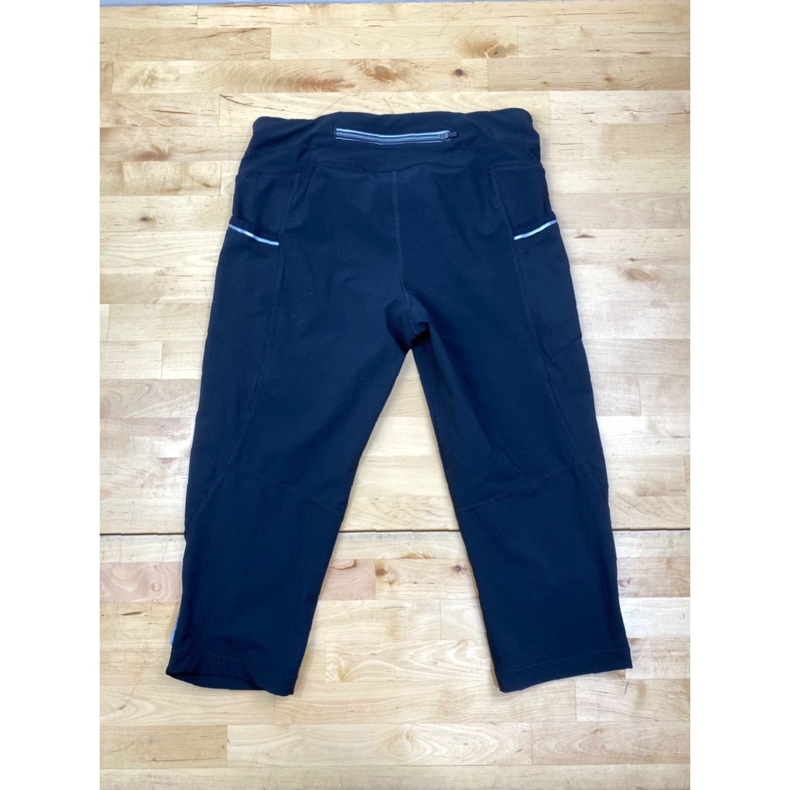 Athleta Athleta Women Capri Leggings S Black Pockets Activewear Size 28" / US 6 / IT 42 - 2 Thumbnail