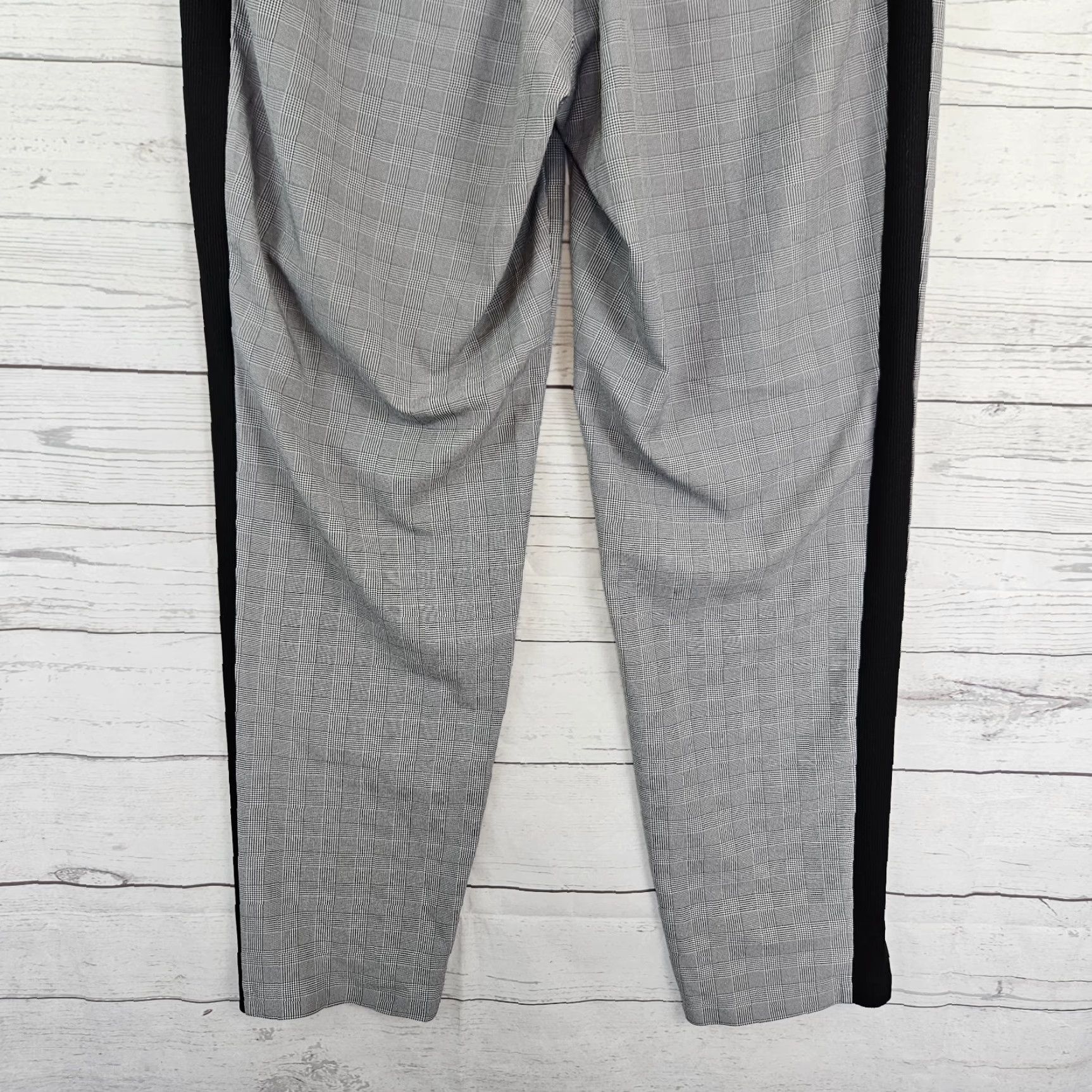 Athleta Athleta Womens Brooklyn Ankle Pants Sz 10 Black Plaid Pull On Size 32" / US 10 / IT 46 - 5 Thumbnail