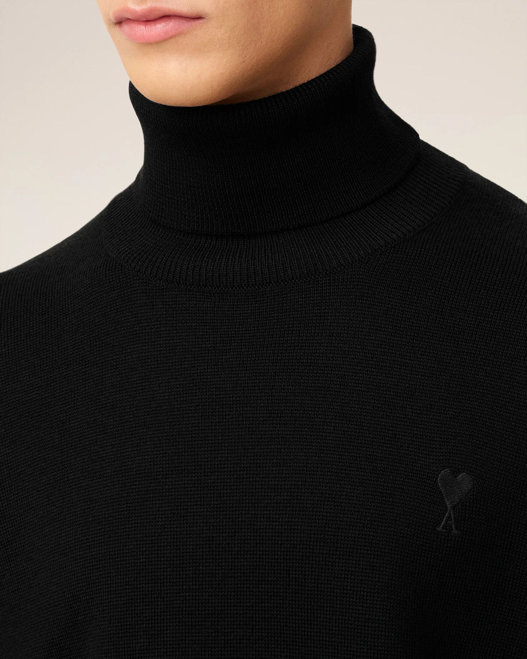 AMI os11x0226 Turtleneck Sweater In Black Size US S / EU 44-46 / 1 - 4 Thumbnail