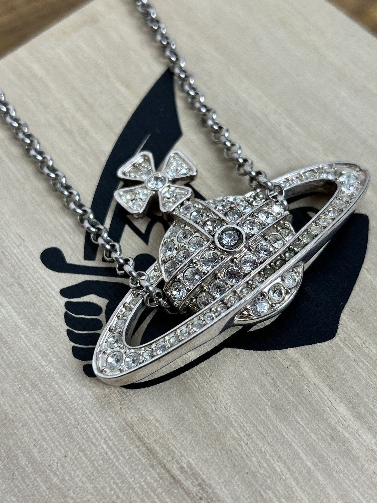 Vivienne Westwood 90s Vivienne Westwood Big Bas Relief Pendant Necklace Size ONE SIZE - 2 Thumbnail