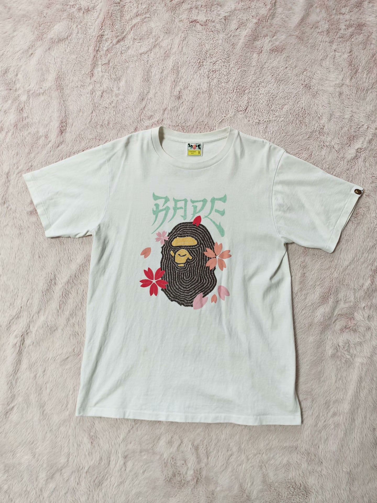 Bape Bape T-Shirt M Men Size US M / EU 48-50 / 2 - 1 Thumbnail