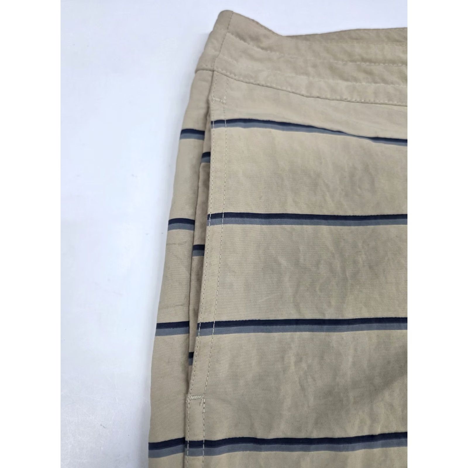 Patagonia Patagonia Wavefarer Boardshorts Mens Beige Blue Striped Zipper Drawstring Pockets Back Pocket 36/7" Regular Nylon Canvas Beach Surfing Casual Size ONE SIZE - 7 Thumbnail