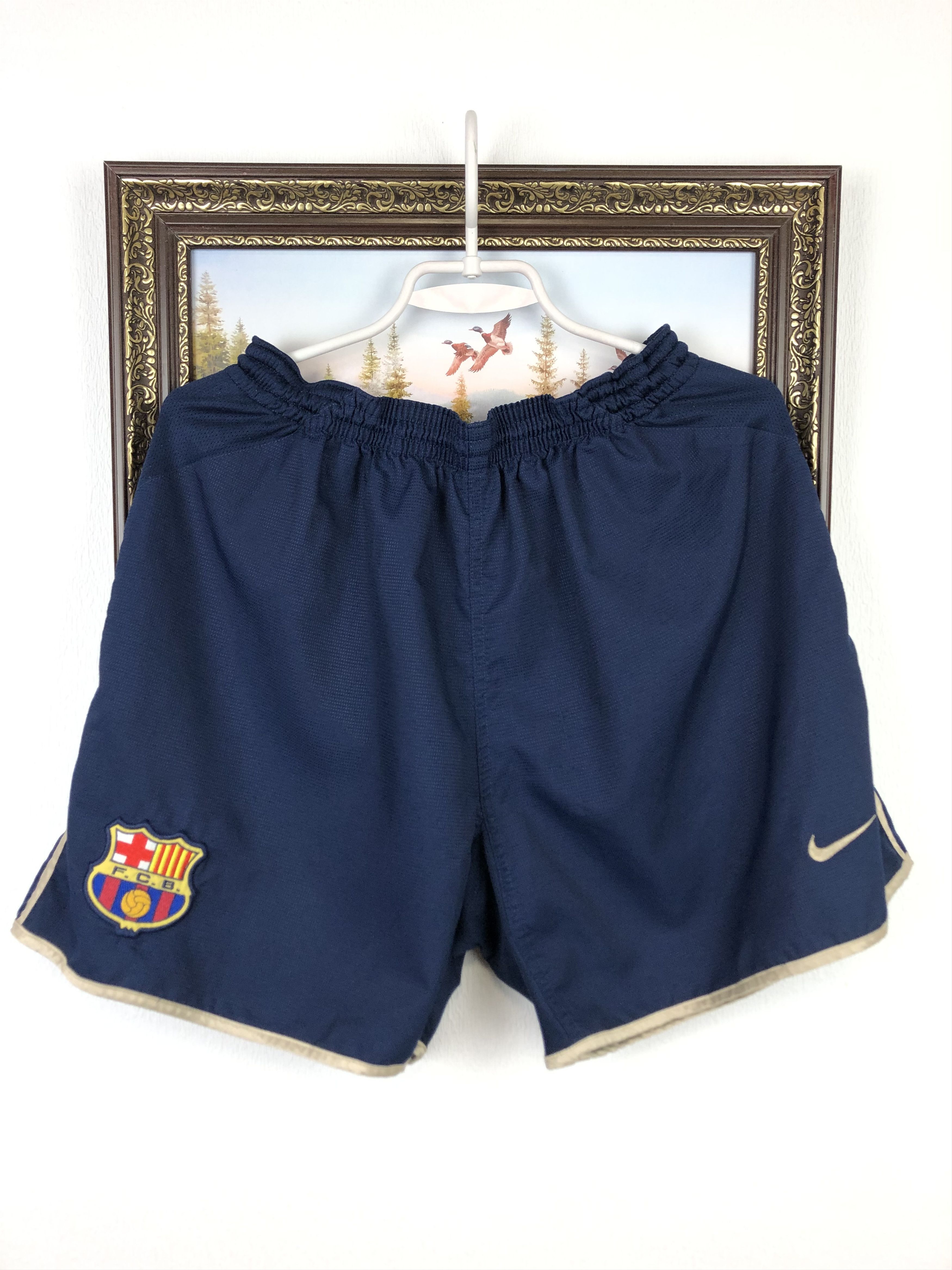 Nike Vintage Nike FC Barcelona Football Shorts Soccer Track L Size US 34 / EU 50 - 1 Thumbnail