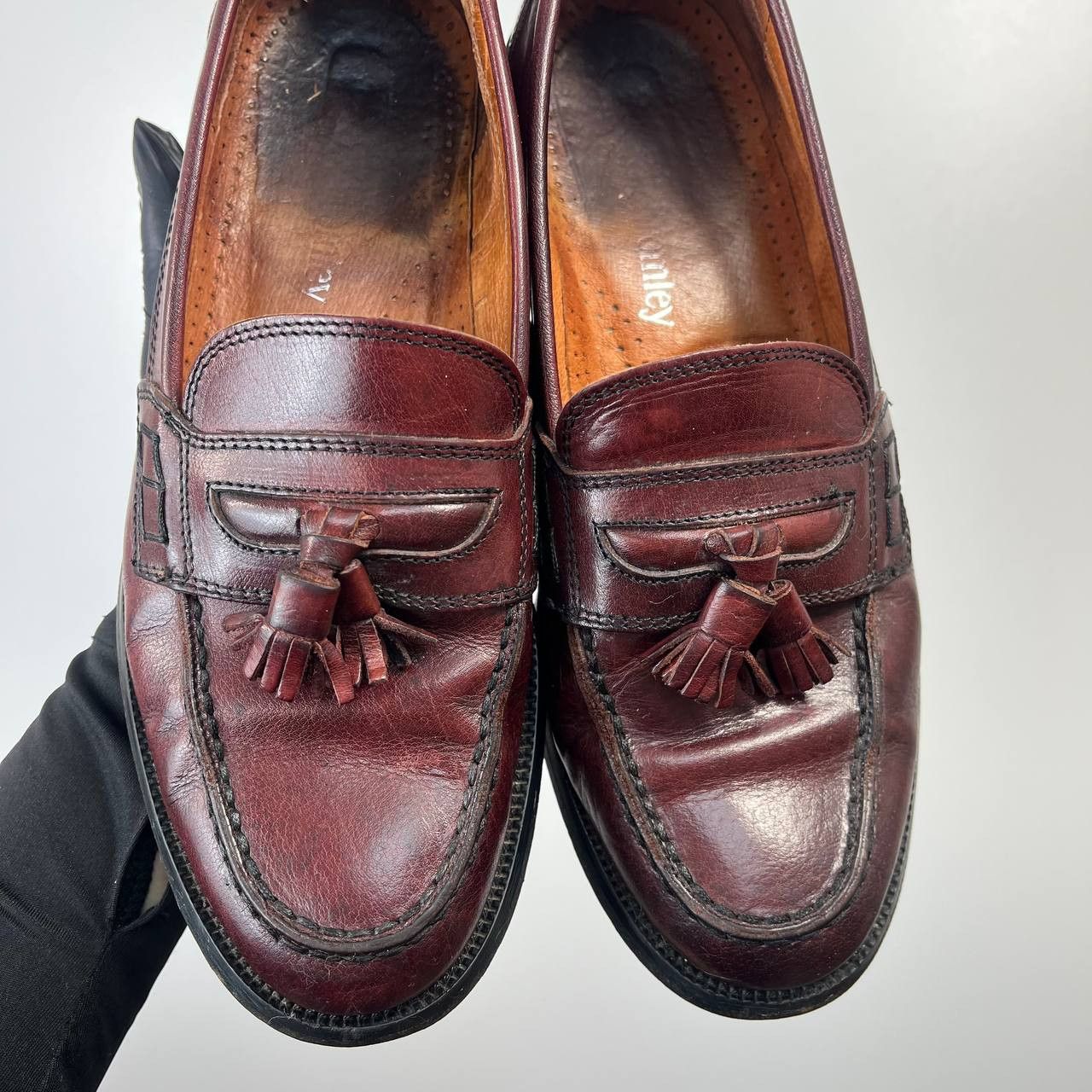 Russell & Bromley Russell And Bromley Tassel Loafers Burgundy Leather 41.5 Size US 7.5 / EU 40-41 - 2 Thumbnail