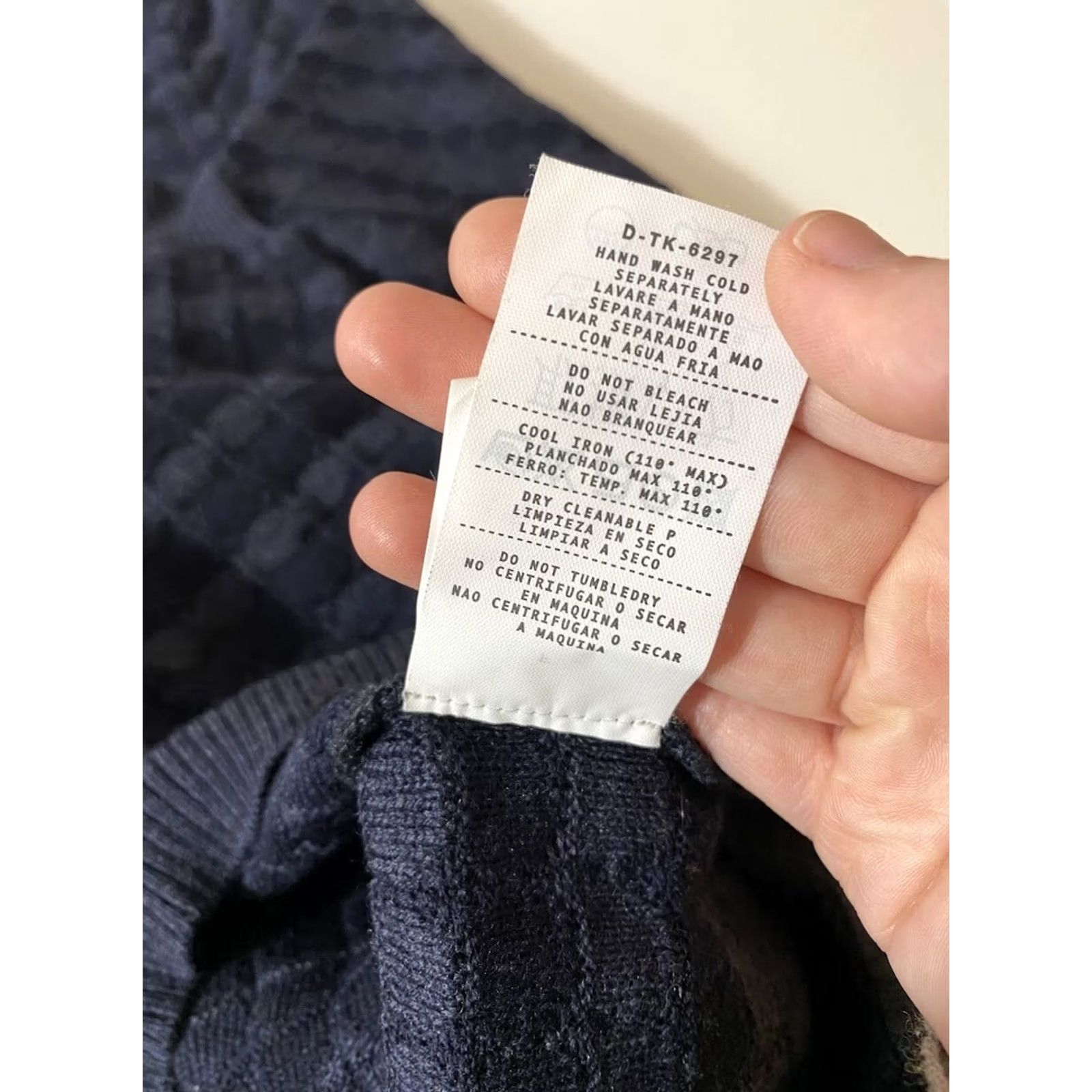 Ermenegildo Zegna Ermenegildo Zegna Sweater V- Neck Blue Size XXL Made in Italy Mens Size US XXL / EU 58 / 5 - 4 Thumbnail