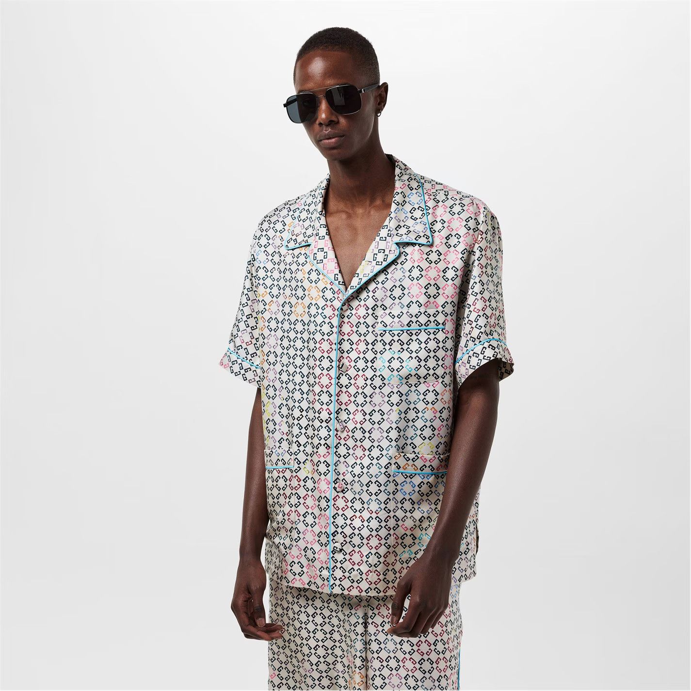 Givenchy o1g2r1mq0426 Mono Silk Short-Sleeve Patterned Shirt Size US M / EU 48-50 / 2 - 3 Thumbnail