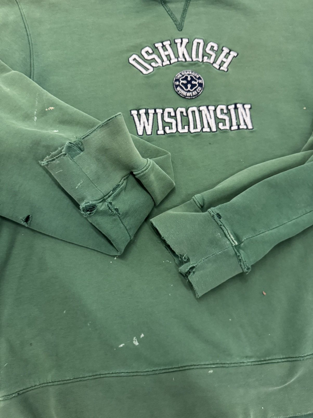 4GSELLER Vintage Distressed OshKosh Faded Green Crewneck Size US XL / EU 56 / 4 - 4 Thumbnail