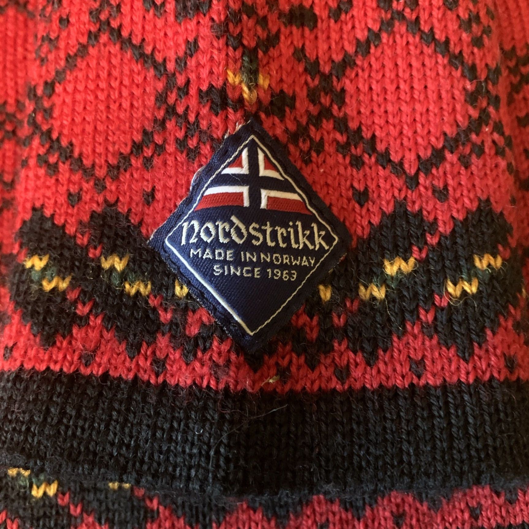 Vintage Nordstrikk Cardigan Sweater Women M Red Virgin Wool Button Wool Round Neck Long Sleeve, Casual Holiday Christmas Size M / US 6-8 / IT 42-44 - 2 Thumbnail