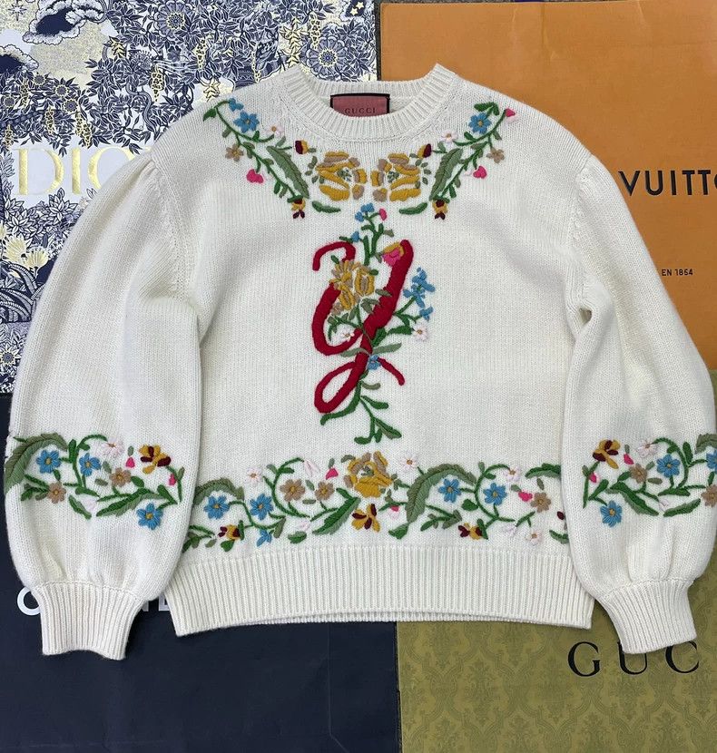 Gucci Gucci White Embroidered Lantern Sleeve Sweater Size US M / EU 48-50 / 2 - 1 Thumbnail