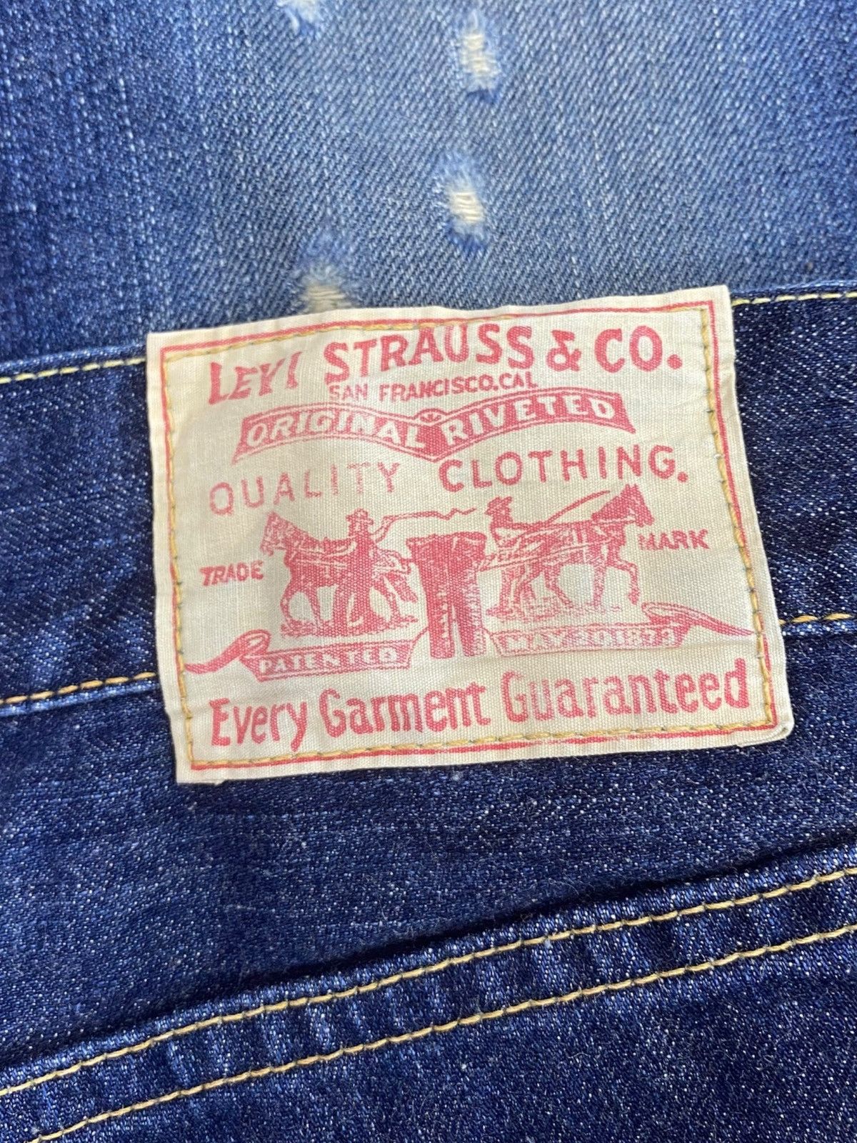 Levi's Levi’s Faded Dark Wash Style Ripped Jeans Size US 27 - 10 Thumbnail