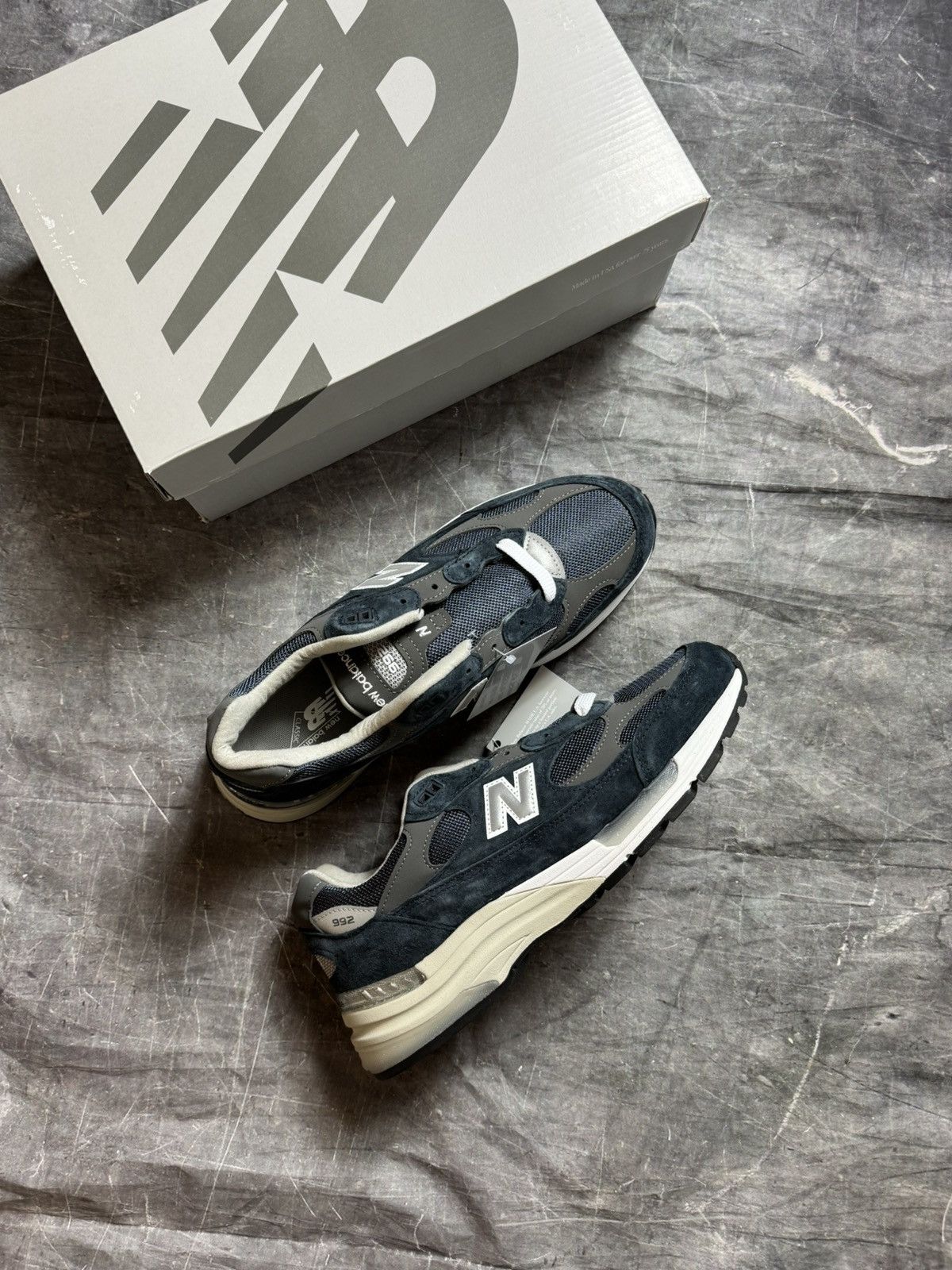New Balance New Balance 992 MiUSA Navy Size US 11.5 / EU 44-45 - 1 Thumbnail