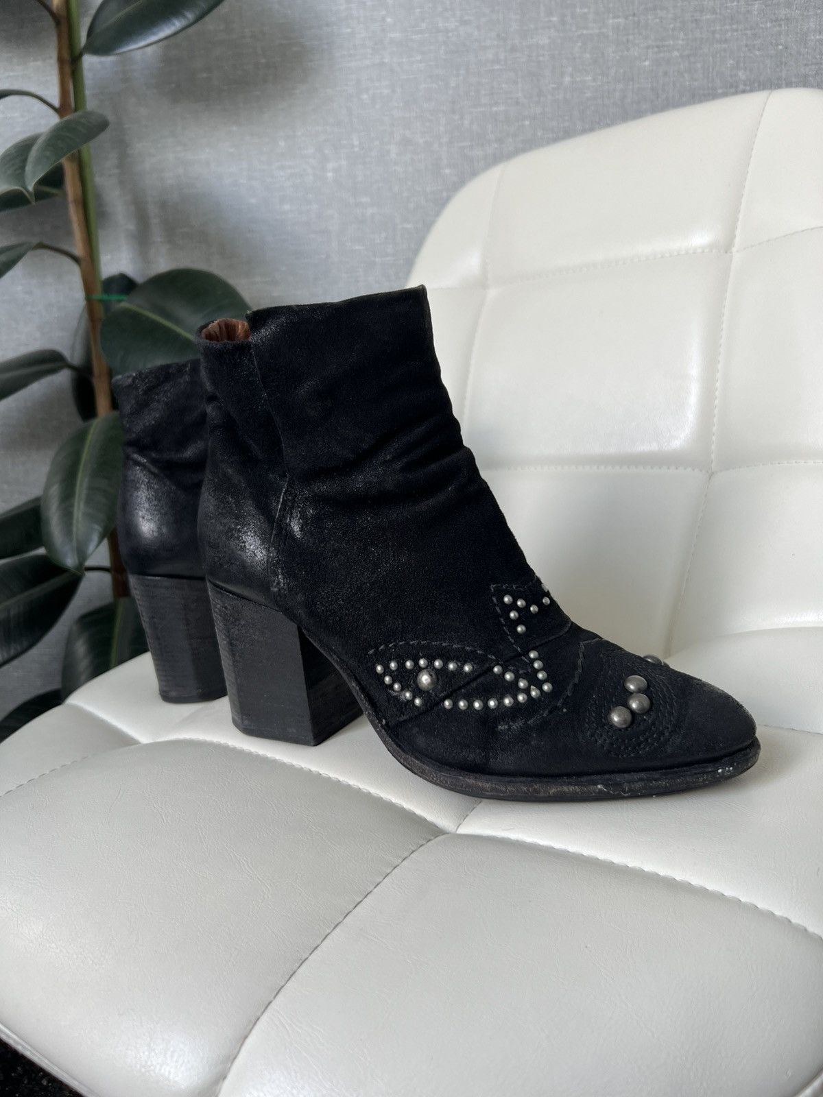 A.S.98 A.S.98 Western Style Studded Suede Leather Ankle Boots Sz 39 Size US 9 / IT 39 - 9 Thumbnail