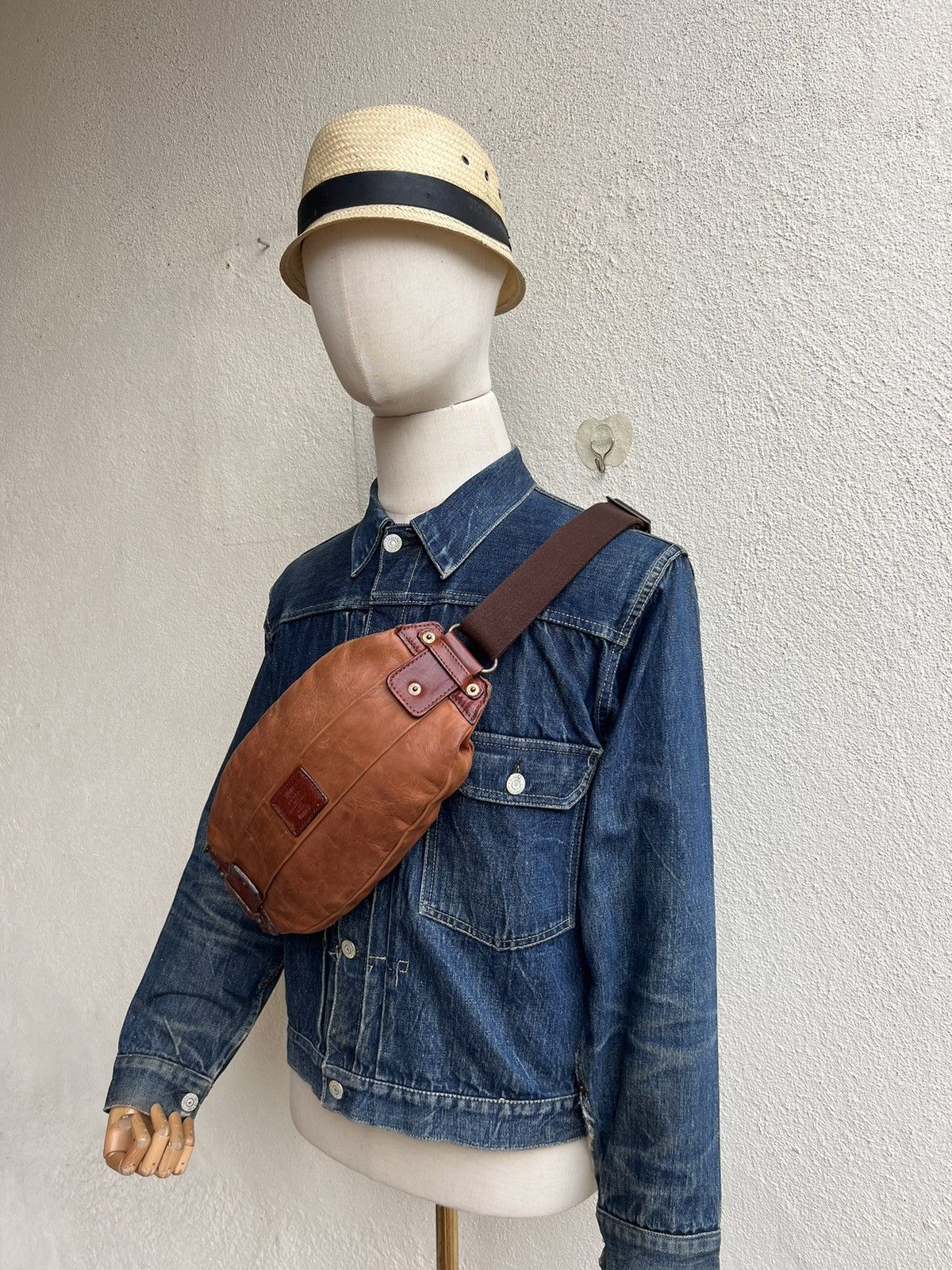 Leather Creed Japan Stains Patina Leather Chest Bag Size ONE SIZE - 3 Thumbnail