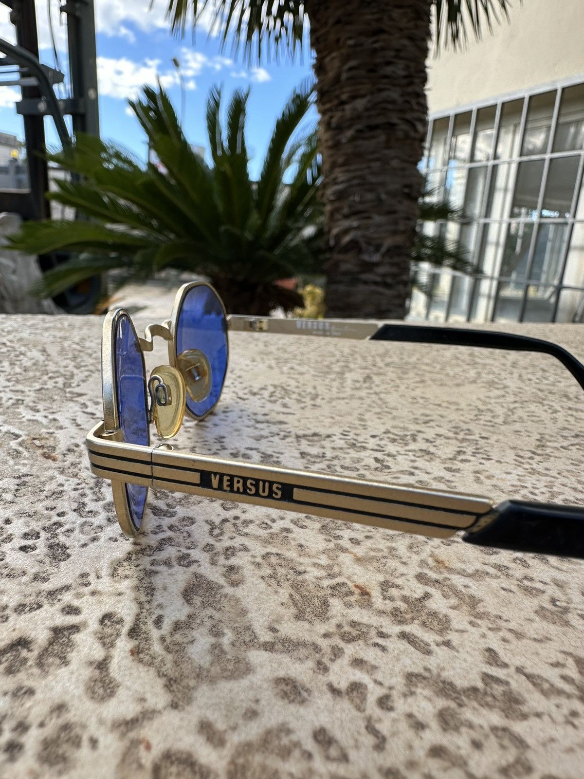 Versace × Versus Versace Gianni Versace Sunglasses Gold Vintage mod.F09 Size ONE SIZE - 6 Thumbnail