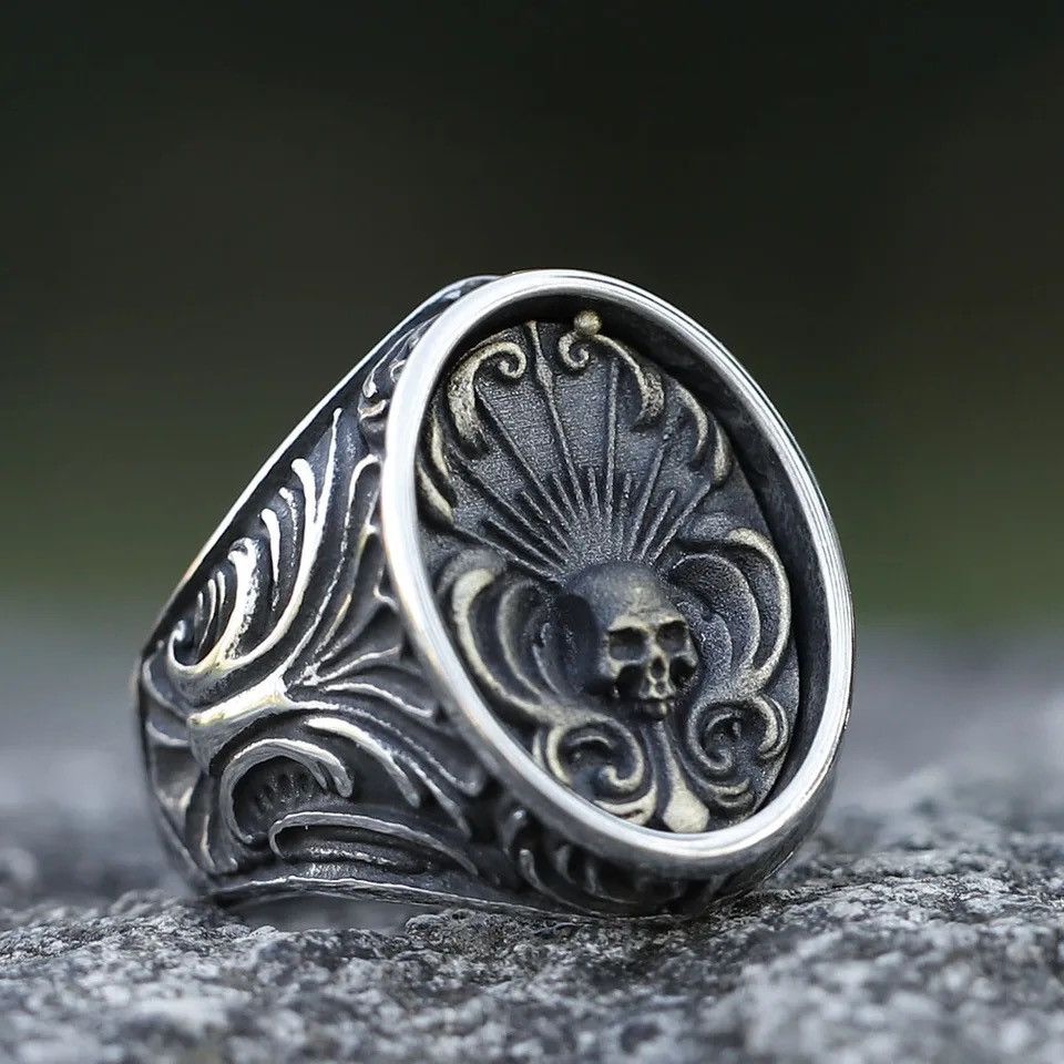 Jewelry × Vintage Classic Goth Skull Ring Size ONE SIZE - 1 Thumbnail