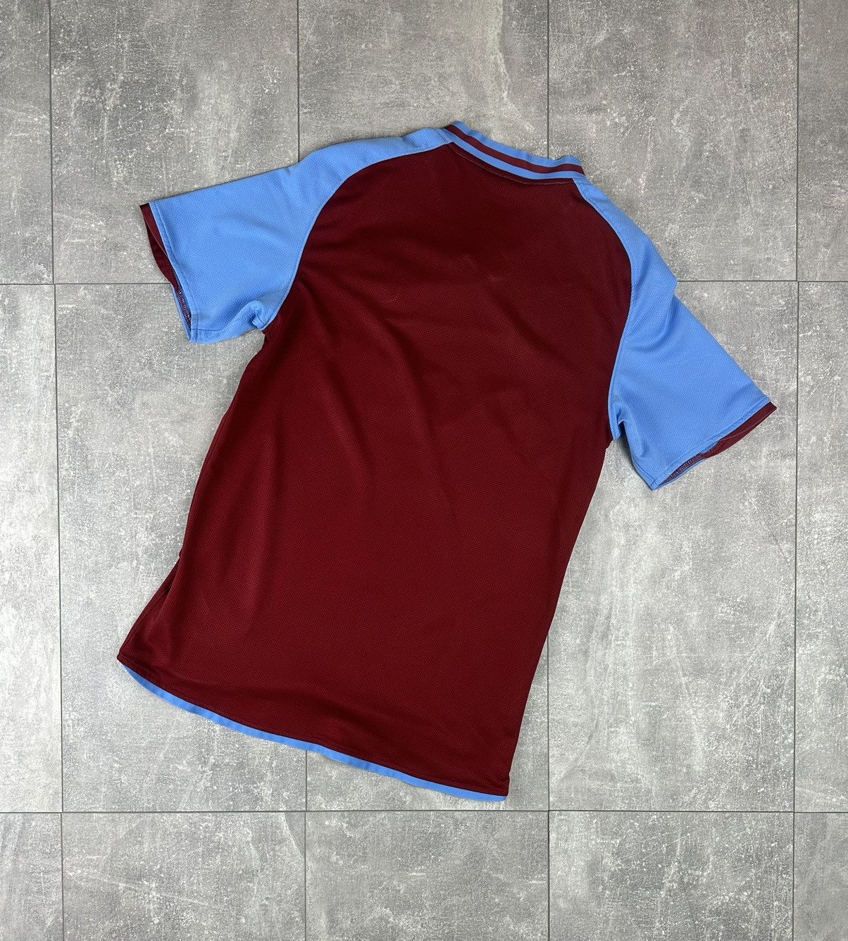 Nike Nike Aston Villa 2008/09 Home Soccer Football Jersey Size US S / EU 44-46 / 1 - 18 Thumbnail