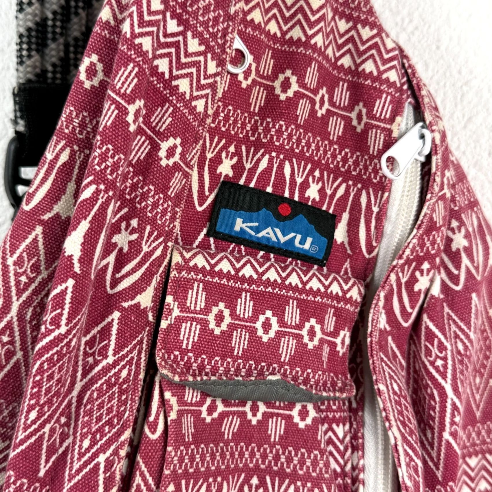 KAVU KAVU Rope Sling Bag Crossbody Tribal Red & White, Medium, Unisex Adults, Geometric Pattern, Canvas/Cotton, Adjustable Strap, Pockets, Vintage: No Size ONE SIZE - 5 Thumbnail