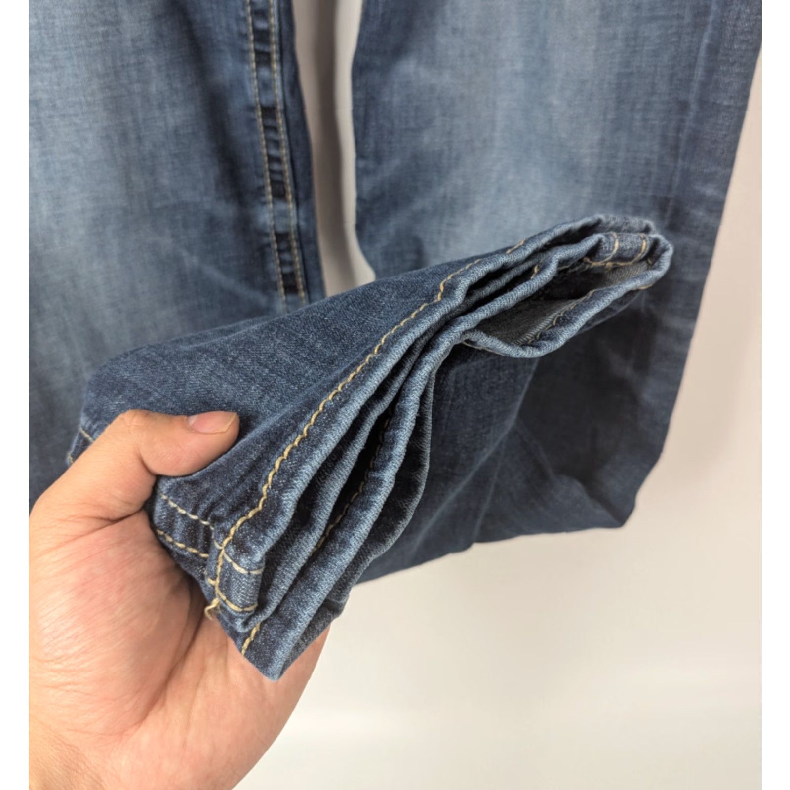 Vintage BKE Buckle Jeans Mens 34R Blue Denim Straight Leg Whisker Fade Vintage No Size US 34 / EU 50 - 3 Thumbnail