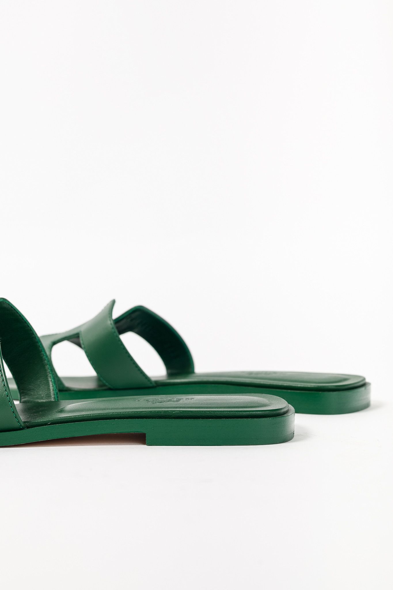 Hermes Hermes Oran Vert Electrique Calfskin H-Strap Sandals Size US 7.5 / IT 37.5 - 9 Thumbnail