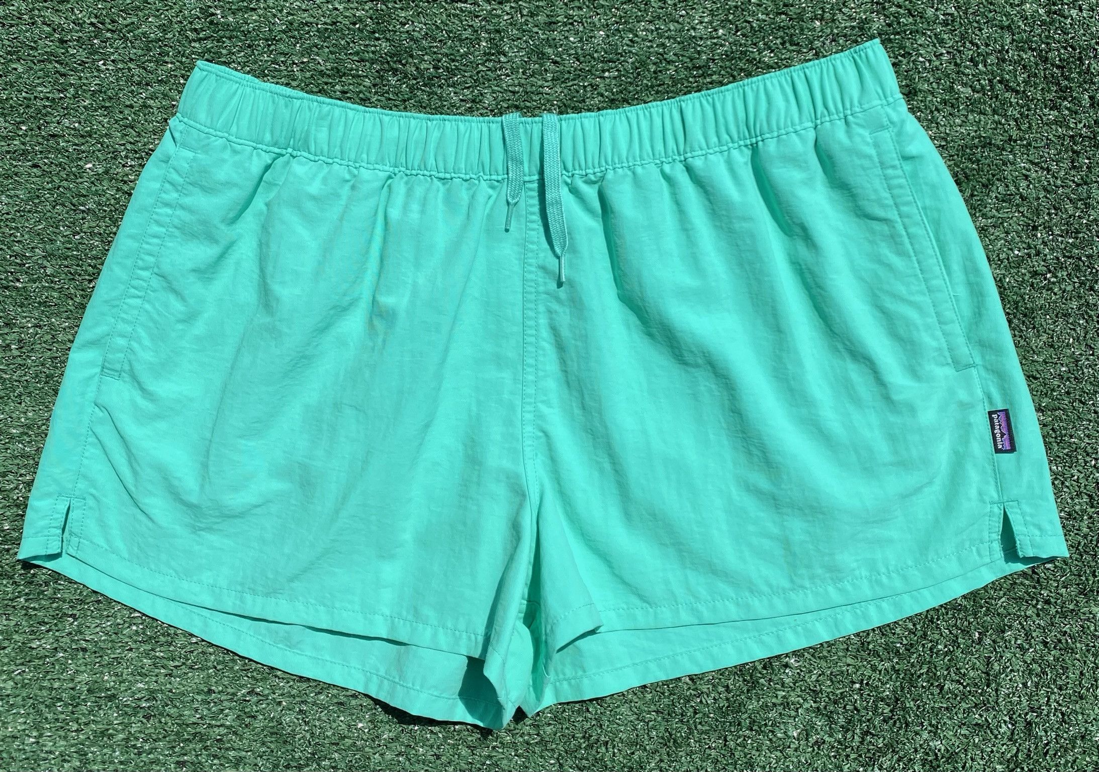 Patagonia Patagonia Barely Baggies Teal Green Shorts W/ Pockets XL Size 38" / US 16 / IT 52 - 1 Thumbnail