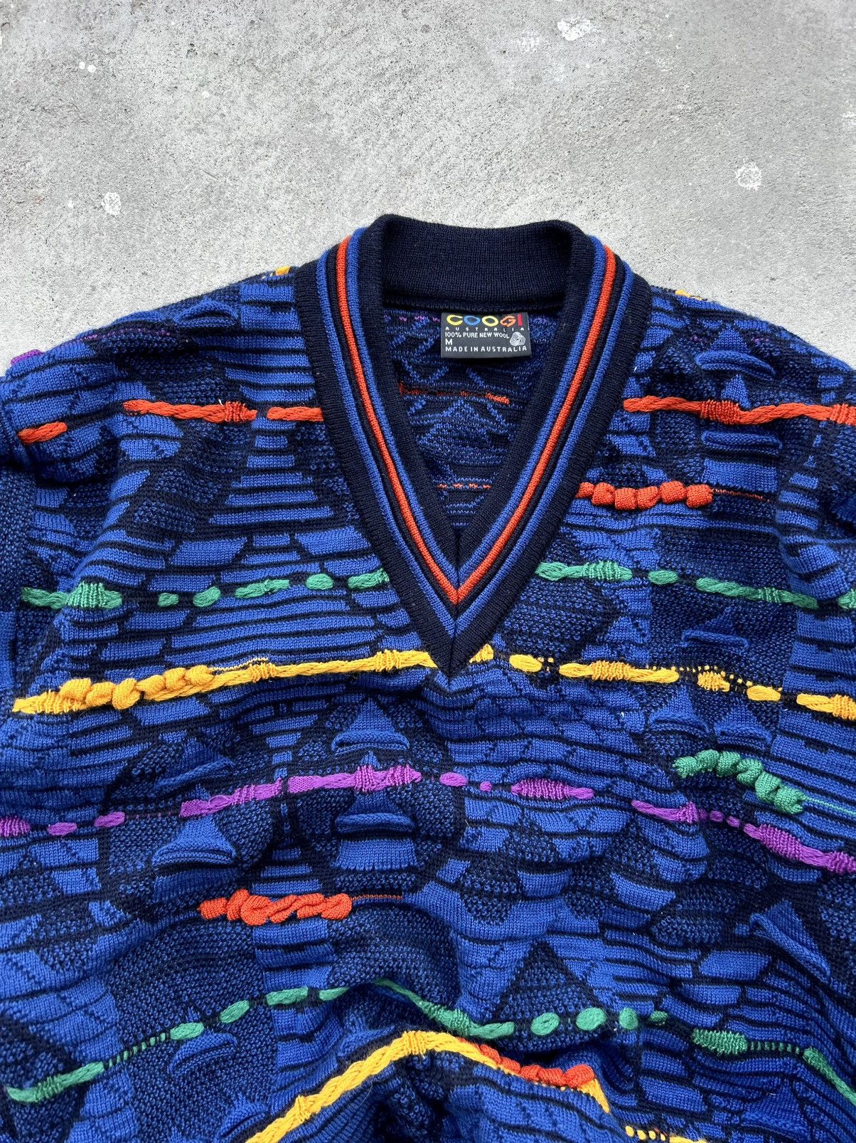 Coogi RAREST COOGI DISTRESSED V NECK CABLE KNIT Size US M / EU 48-50 / 2 - 13 Thumbnail