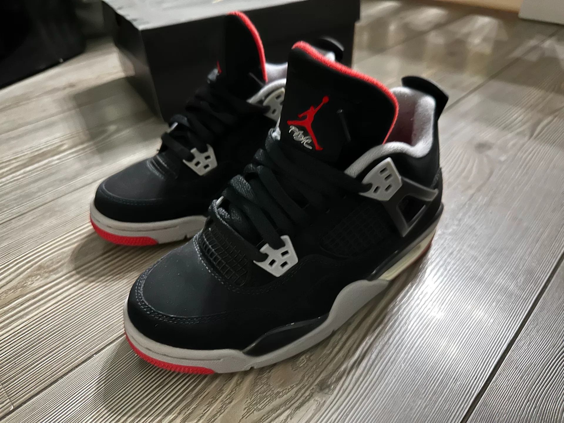 Jordan Brand Nike Air Jordan 4 Black Red Sneakers Size US 6.5 / IT 36.5 - 1 Thumbnail