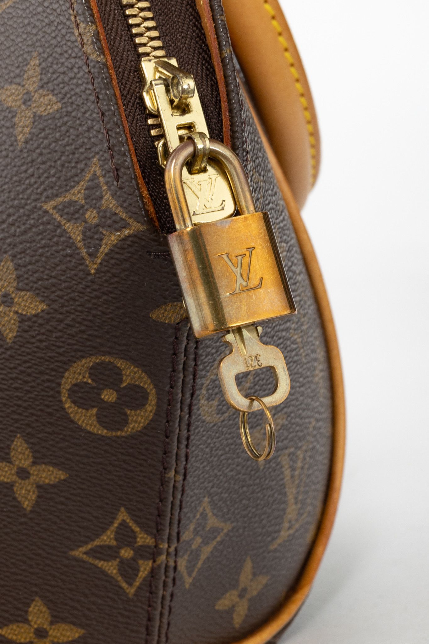 Louis Vuitton Louis Vuitton Ellipse PM Monogram Canvas Structured Handbag Size ONE SIZE - 9 Thumbnail