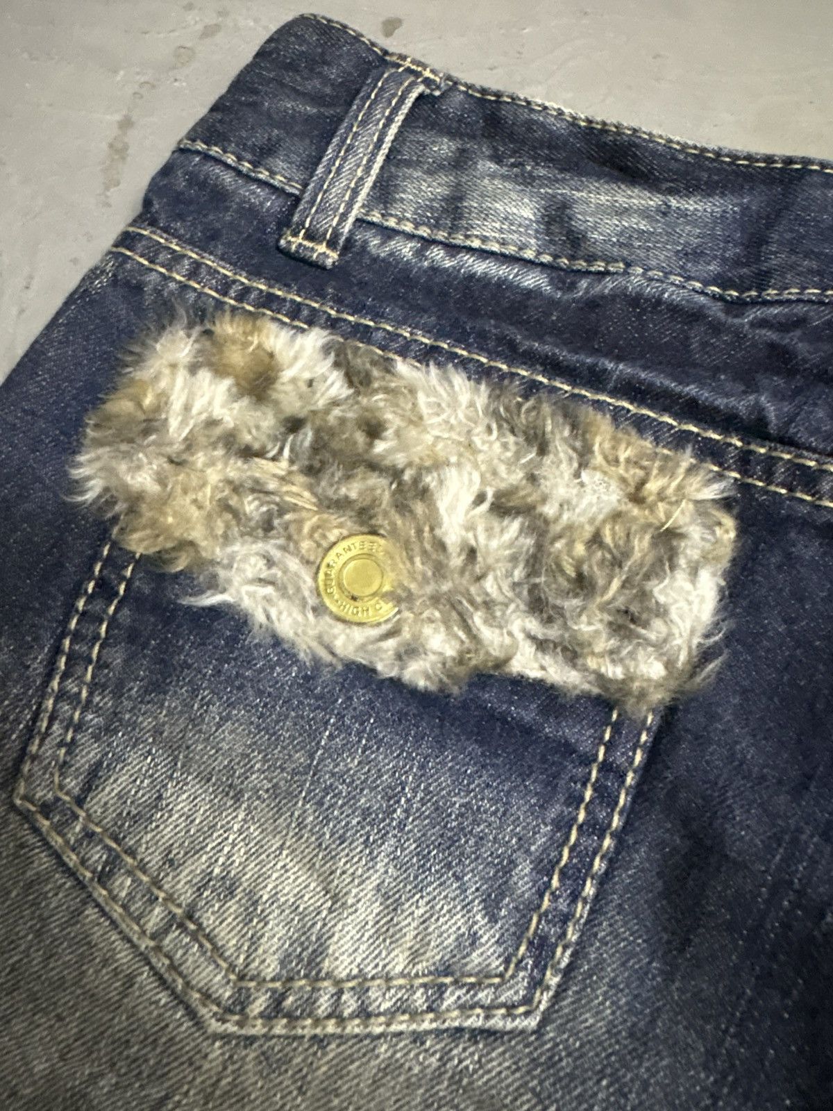 Hysteric Glamour Y2K Glamour Vintage Sexy Faux Fur Denim Super Mini Shorts Size 30" / US 8 / IT 44 - 9 Thumbnail
