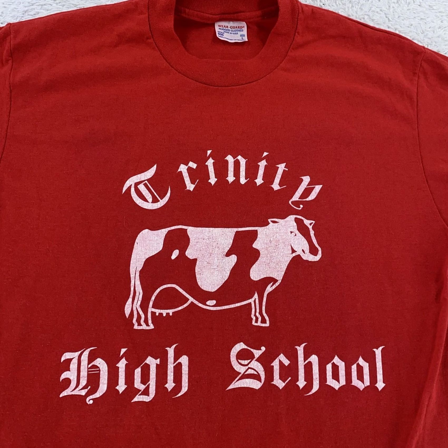 Vintage VINTAGE Trinity High School Class of 1988 T-Shirt Mens M Red Cow Mascot USA 80s Graphic Print Crew Neck Short Sleeve Size US M / EU 48-50 / 2 - 2 Thumbnail