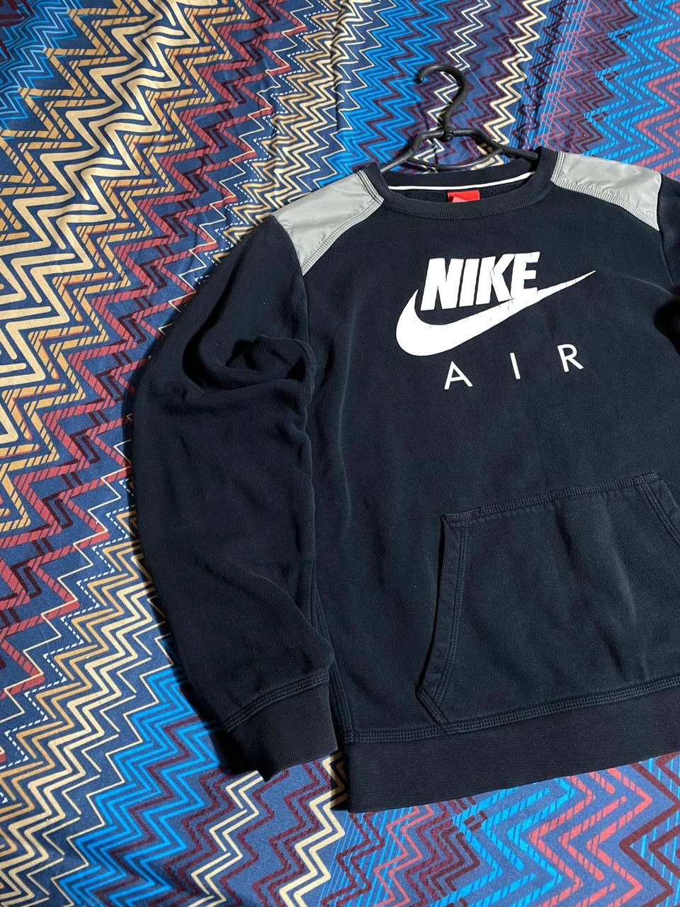 Nike × Vintage 90s Nike Air Big Logo Vintage Y2K Faded Retro Sweatshirt Size US L / EU 52-54 / 3 - 12 Thumbnail