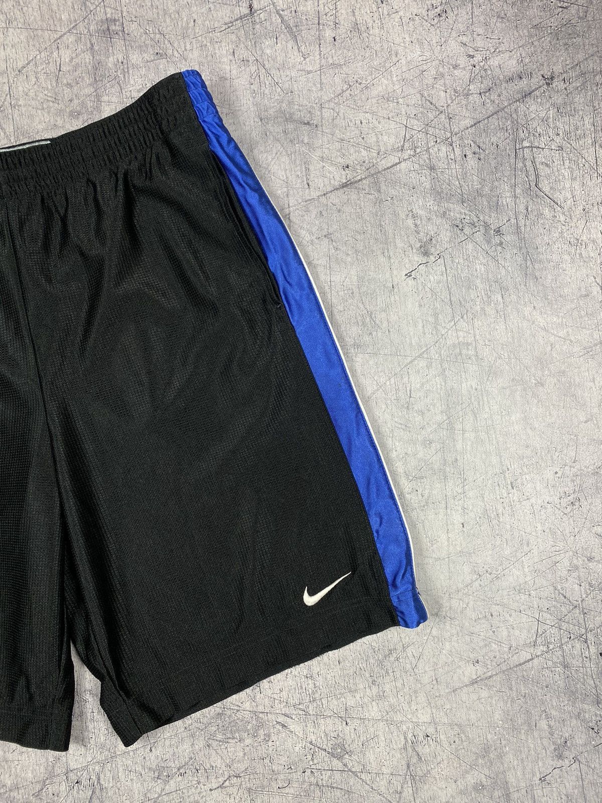 Nike × Vintage Vintage Nike Basketball Drill Y2K Shorts Size US 32 / EU 48 - 3 Thumbnail
