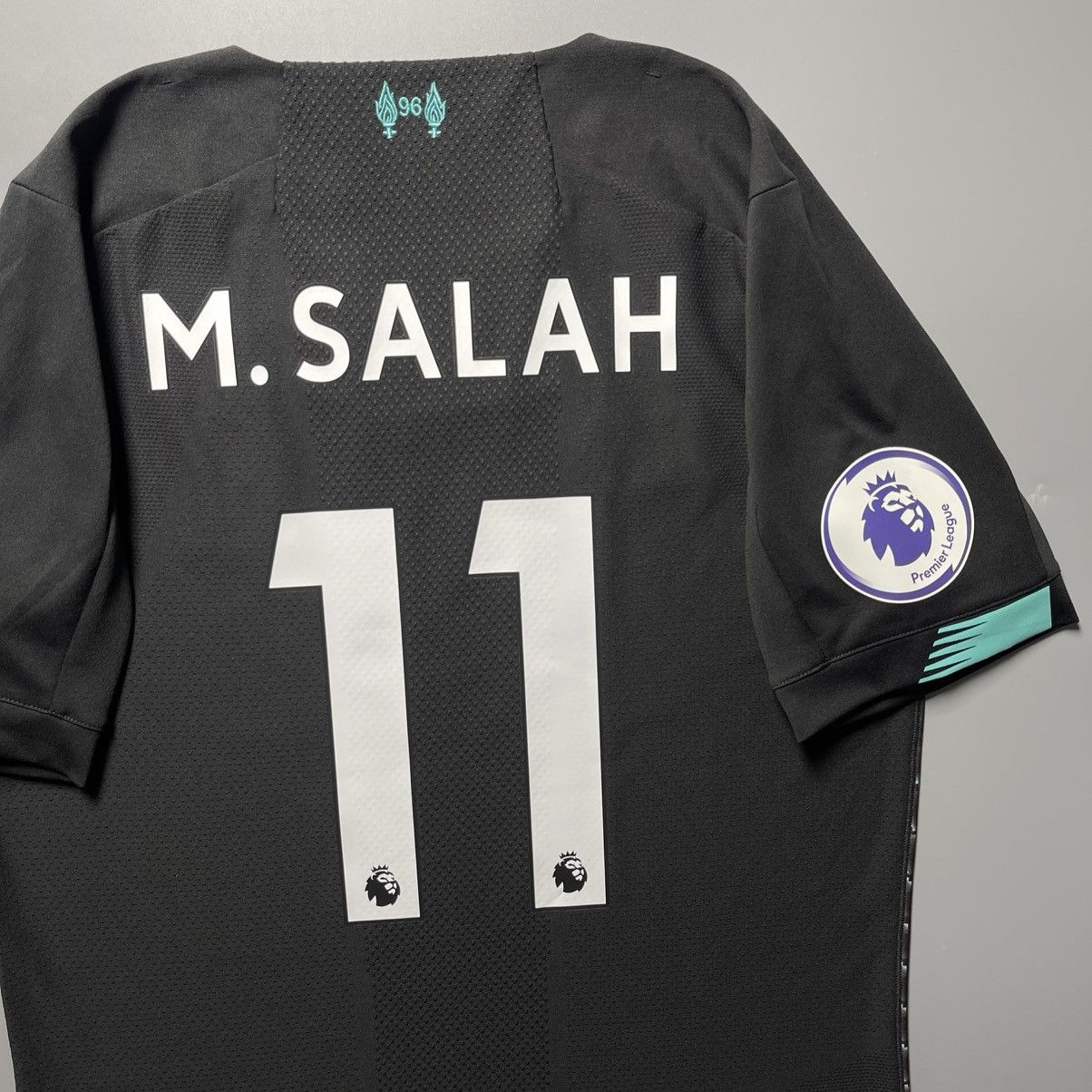 New Balance × Vintage NWT LIVERPOOL NB 2019/2020 FOOTBALL THIRD JERSEY #11 SALAH Size US L / EU 52-54 / 3 - 11 Thumbnail