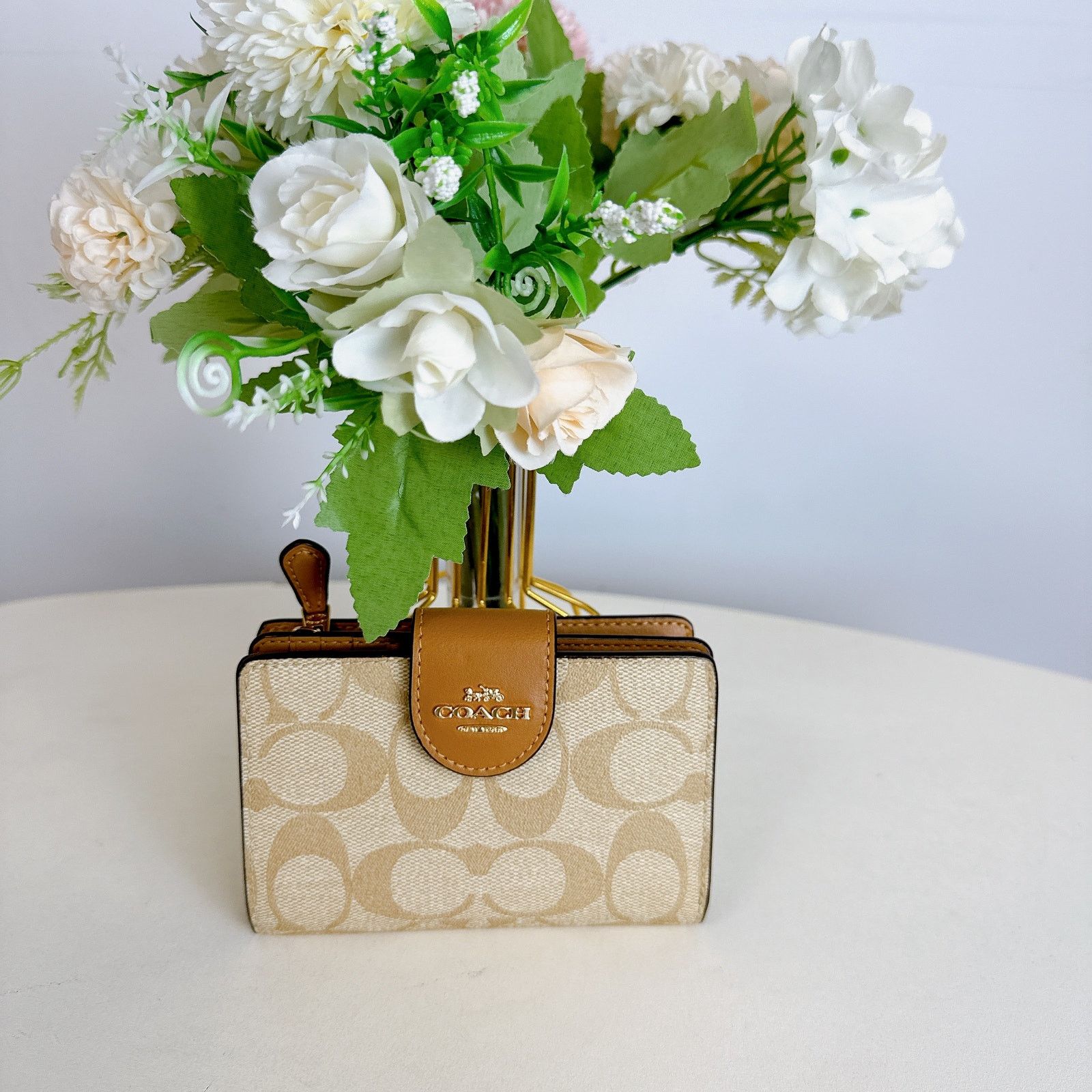 Coach Coach CO082 Corner Zip Signature Wallet IN LT KHAKI Size ONE SIZE - 1 Thumbnail