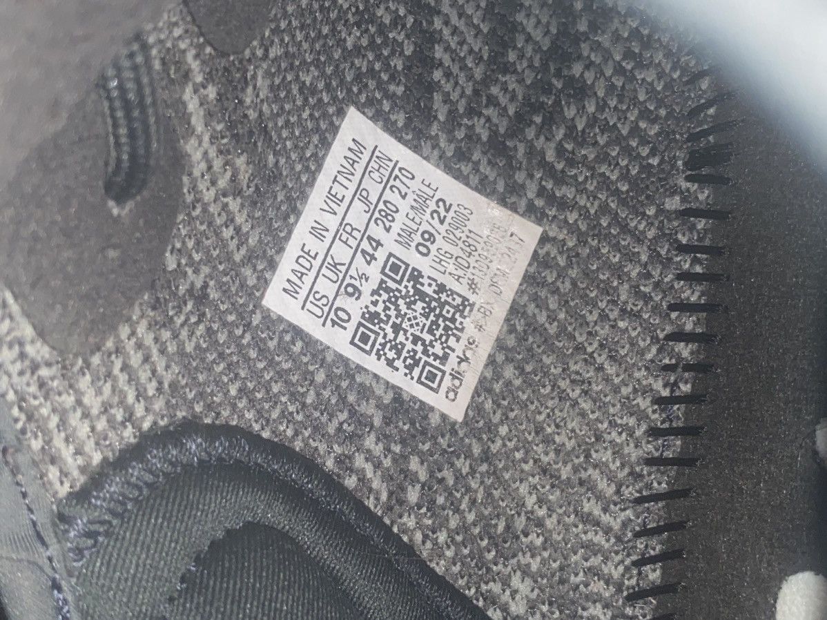 Adidas Yeezy 350 boost, Dark salt's Size US 10 / EU 43 - 5 Thumbnail