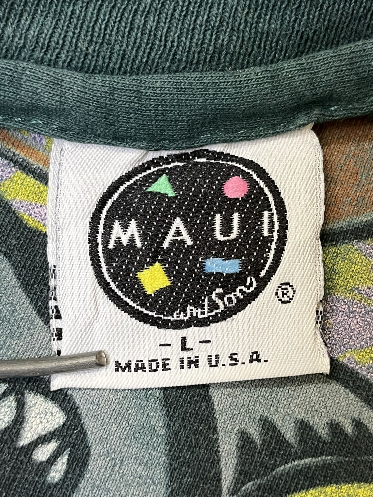 Maui and Sons Vintage 90s MAUI AND SONS shark faded tee shirt Size US M / EU 48-50 / 2 - 10 Thumbnail