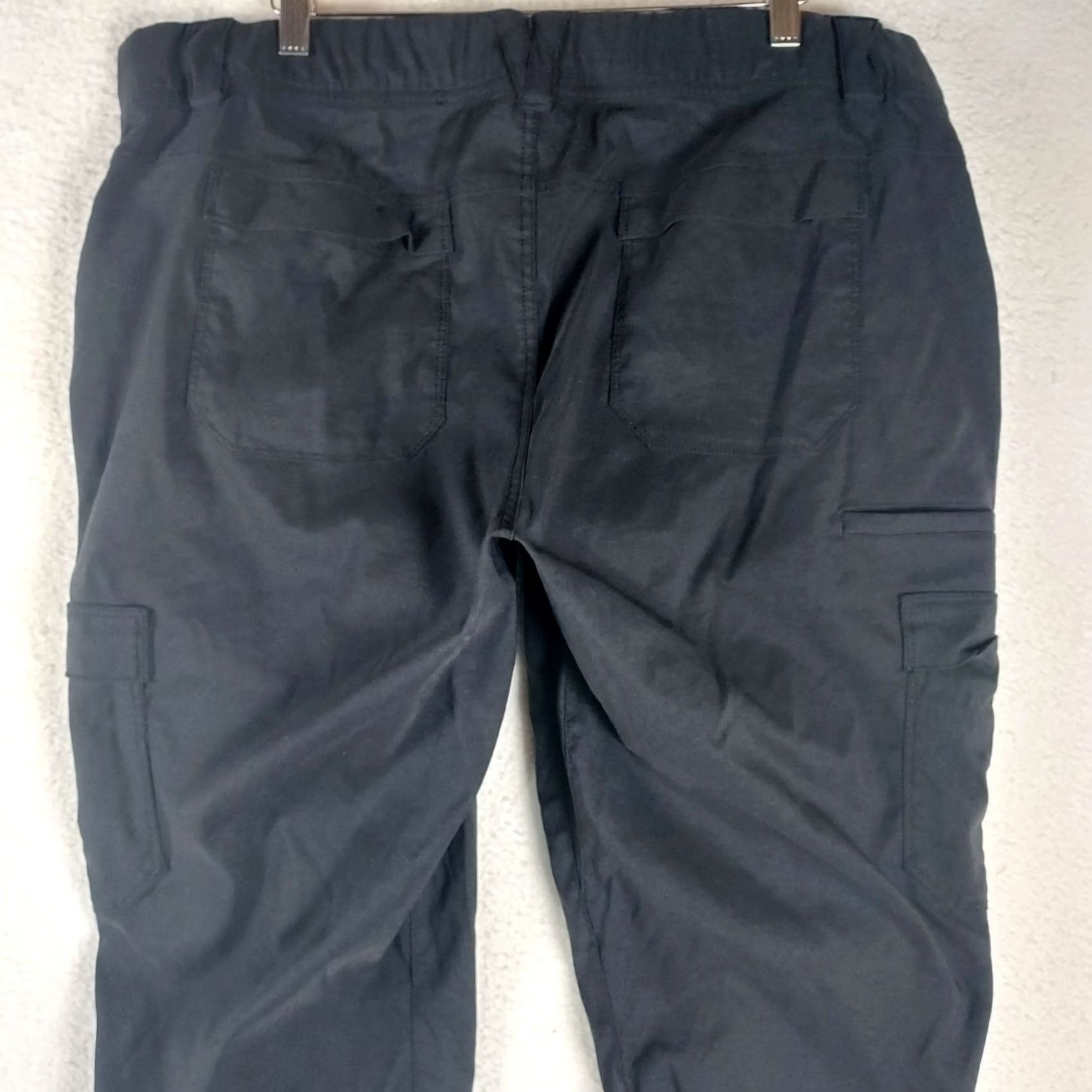 CO Duluth Women’s 14 Mid Rise Cargo Pants Black Nylon Spandex Capri Flat Front Straight Leg Pockets Casual Workwear Travel Size 36" / US 14 / IT 50 - 7 Thumbnail