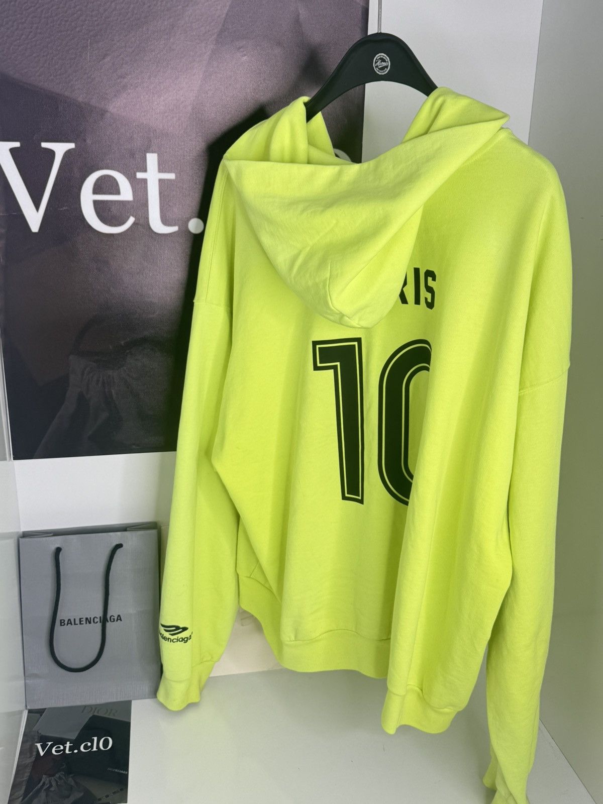 Balenciaga ✅Balenciaga Soccer Paris neon zip hoodie Sample Size US L / EU 52-54 / 3 - 10 Thumbnail